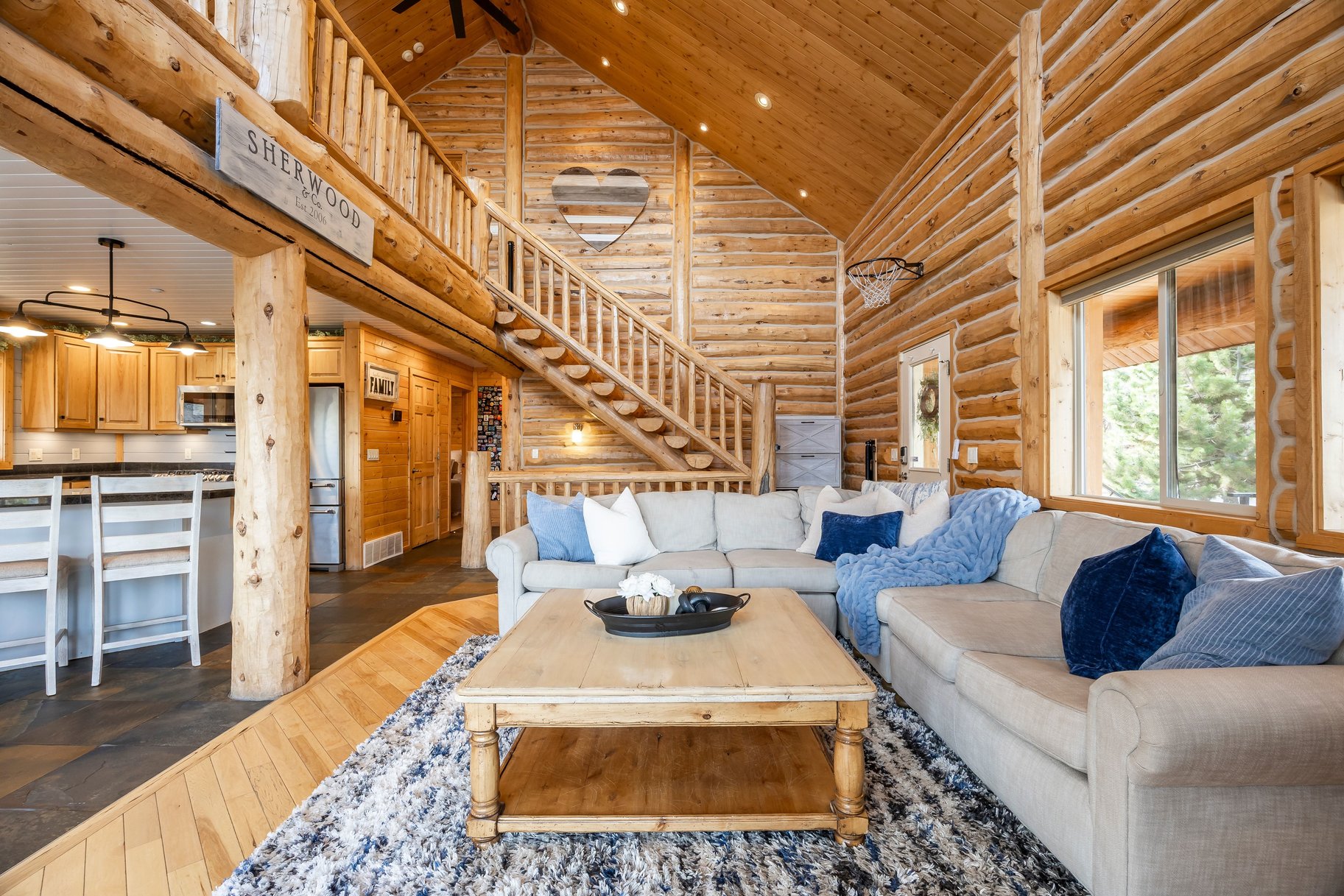  Modernized Timberlakes Cabin Home - 物件實景