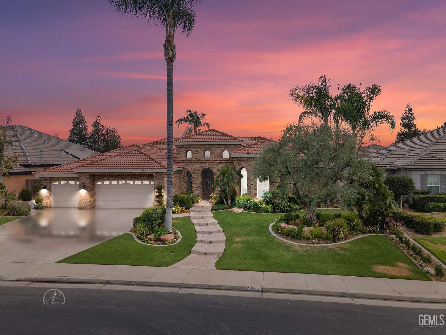 Bakersfield, California, 93314, United States, 5 Bedrooms Bedrooms, ,3 BathroomsBathrooms,Residential,For Sale,1974867