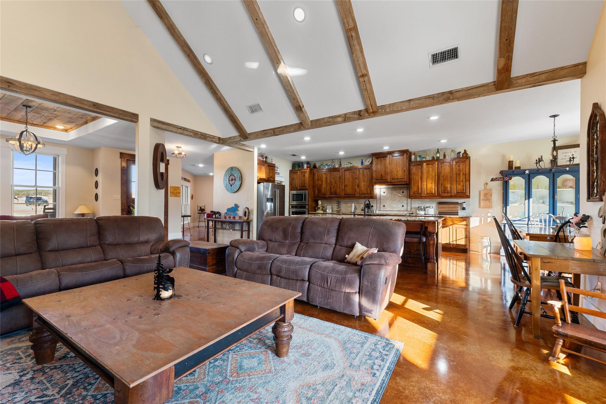 Decatur, Texas, 76234, United States, 3 Bedrooms Bedrooms, ,3 BathroomsBathrooms,Residential,For Sale,2005584