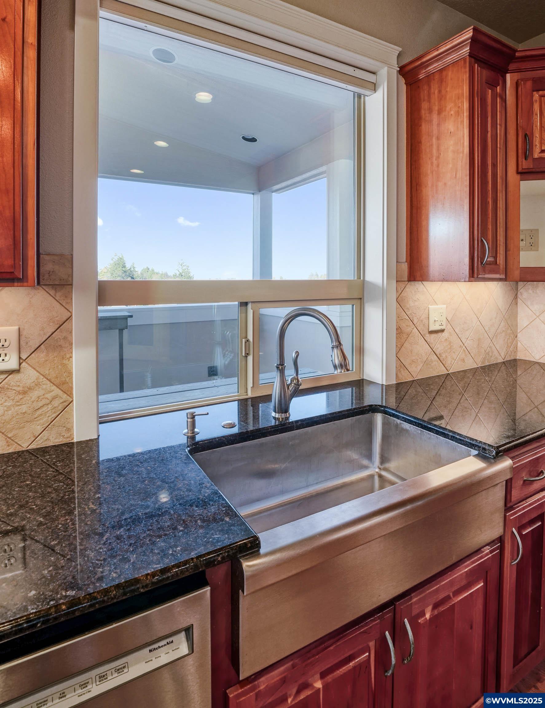 Salem, Oregon, 97306, United States, 3 Bedrooms Bedrooms, ,3 BathroomsBathrooms,Residential,For Sale,1989226