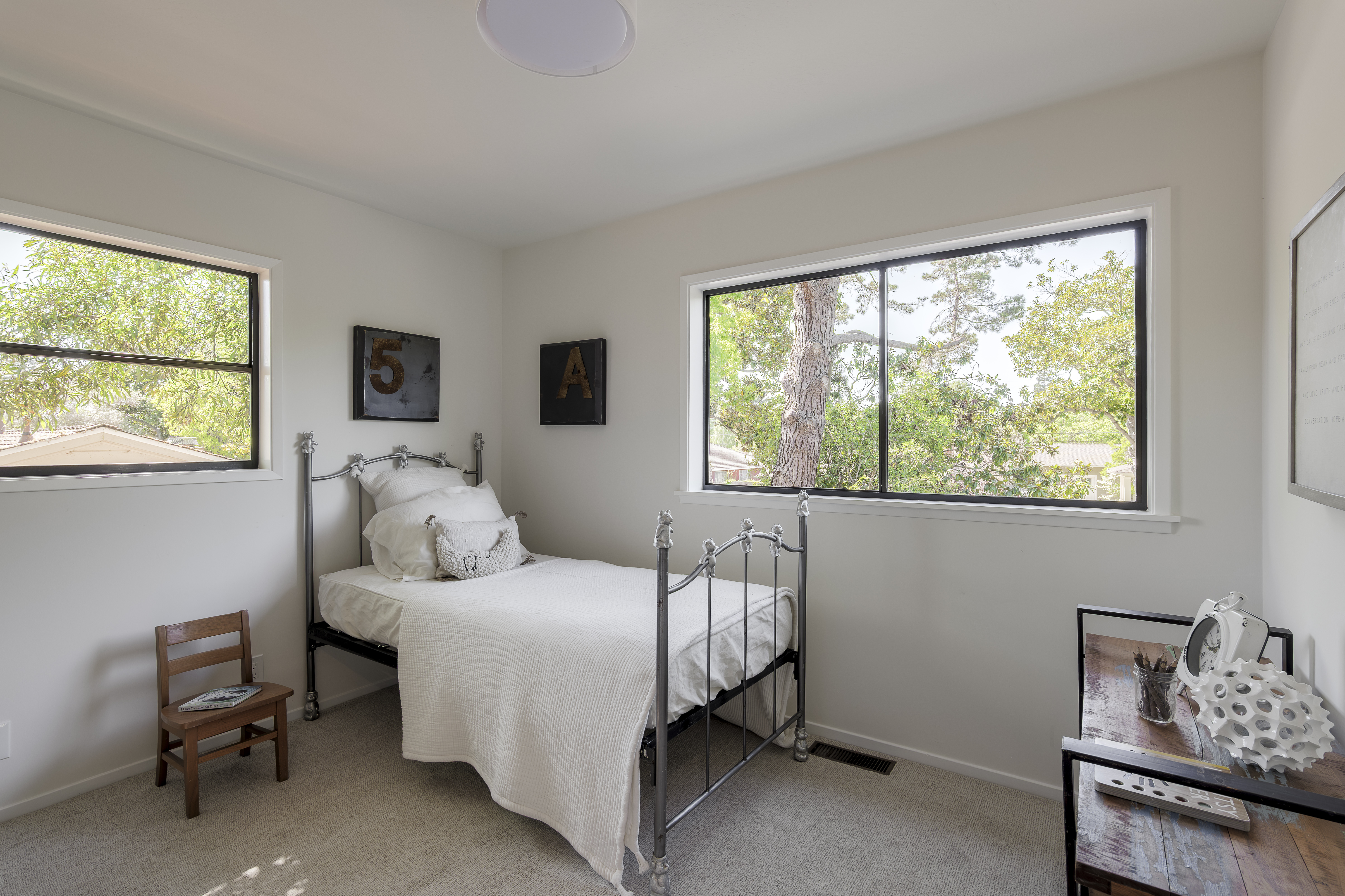  Updated Traditional Home on a Large Lot - 物件實景