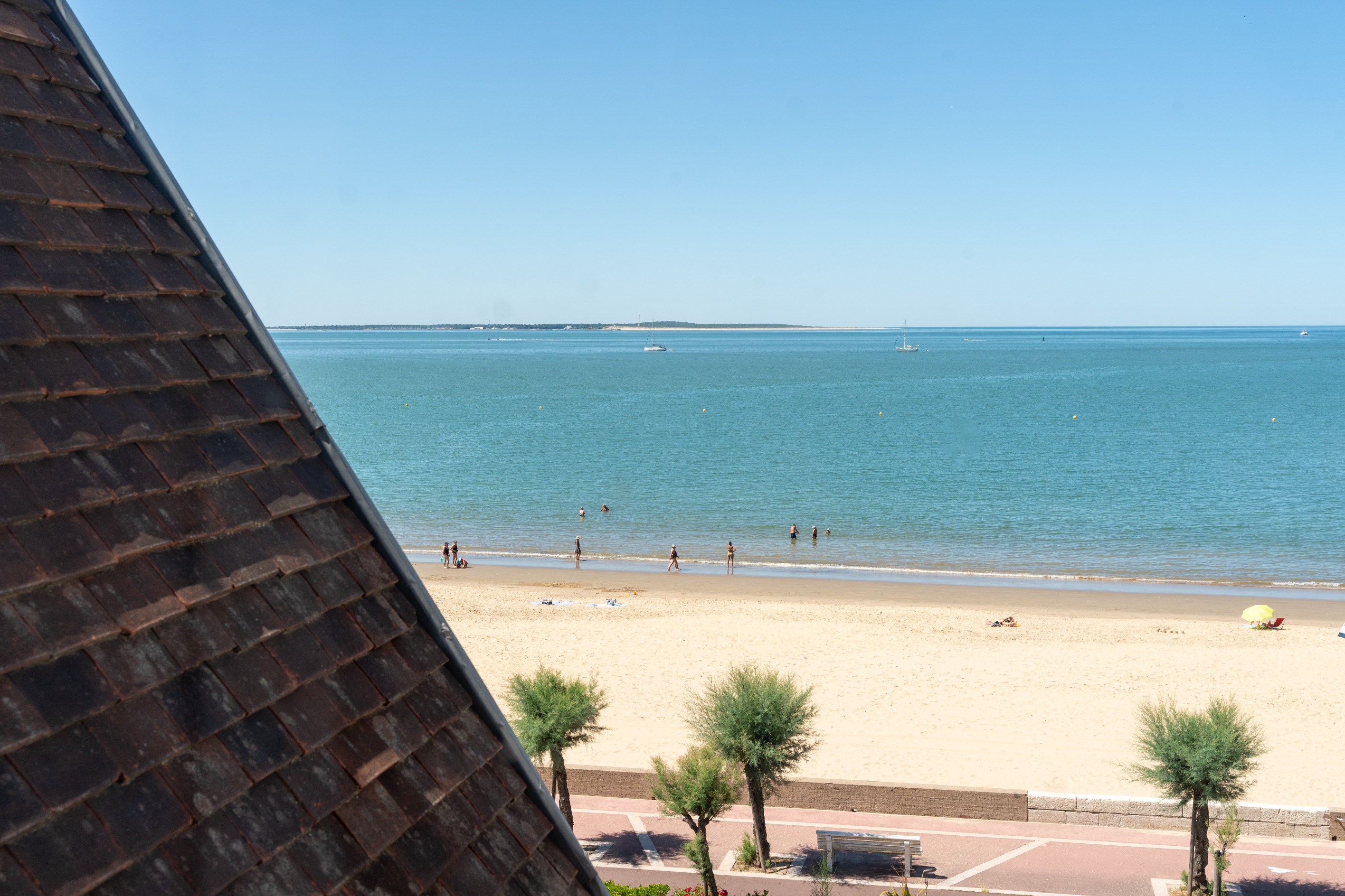  EXCEPTIONAL BELLE ÉPOQUE RESIDENCE ON THE WATERFRONT ROYAN - 物件實景