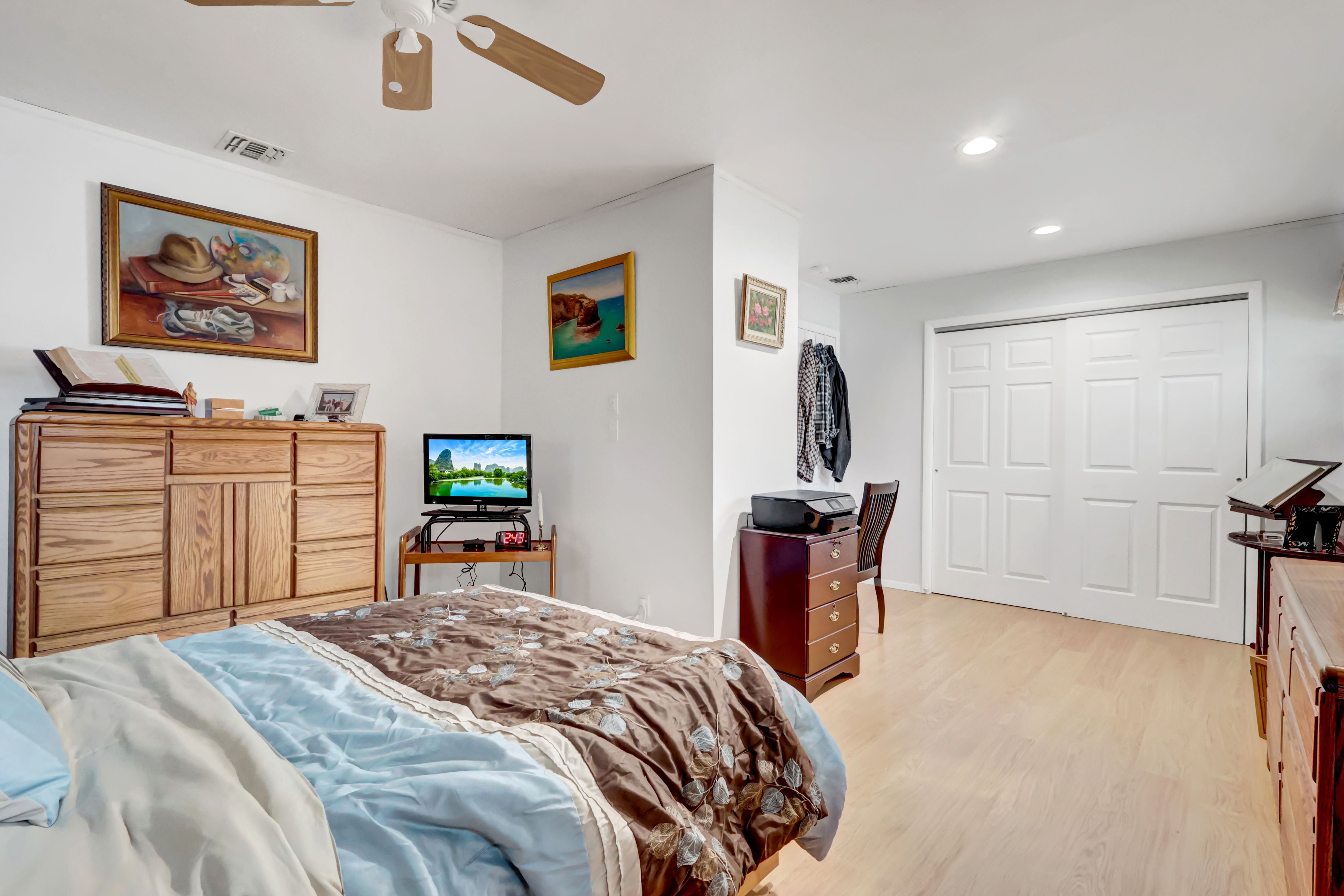 Selden, New York, 11784, United States, 2 Bedrooms Bedrooms, ,1 BathroomBathrooms,Residential,For Sale,1976692