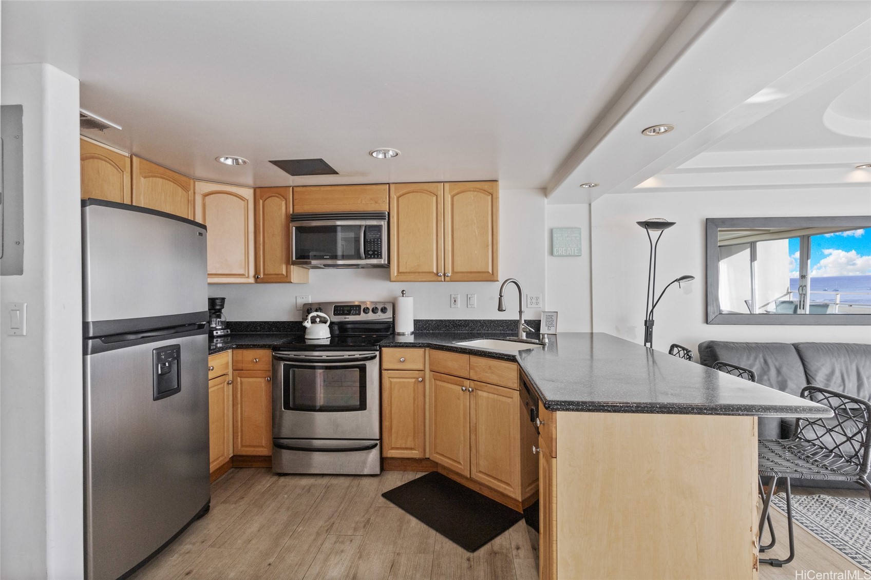 Honolulu, Hawaii, 96815, United States, 1 Bedroom Bedrooms, ,1 BathroomBathrooms,Residential,For Sale,1989617