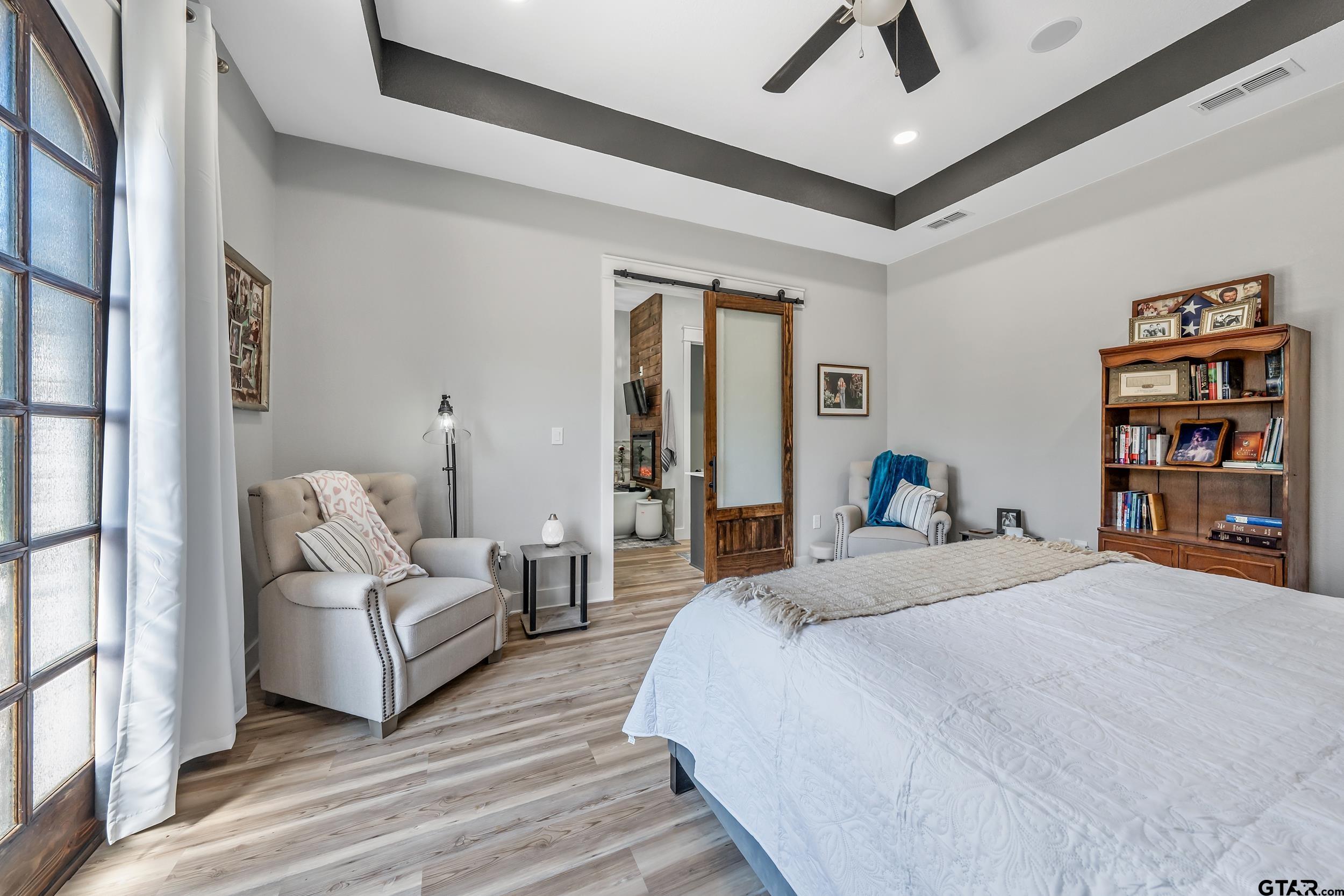 Mineola, Texas, 75773, United States, 3 Bedrooms Bedrooms, ,3 BathroomsBathrooms,Residential,For Sale,1951277