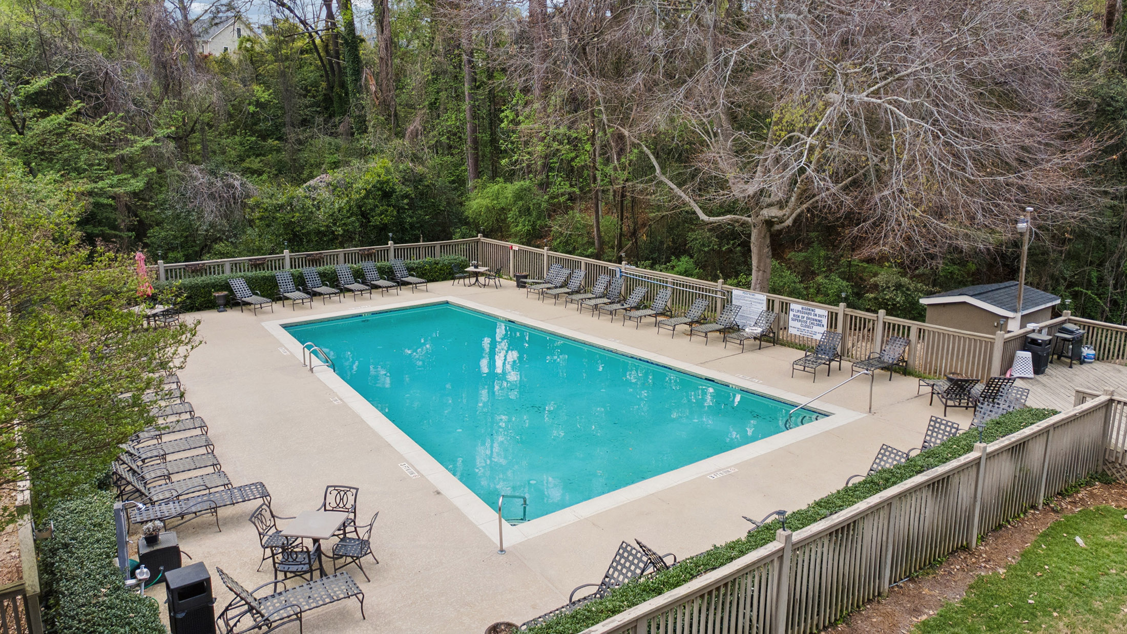  Beautifully Updated Two-story Townhome - 物件實景