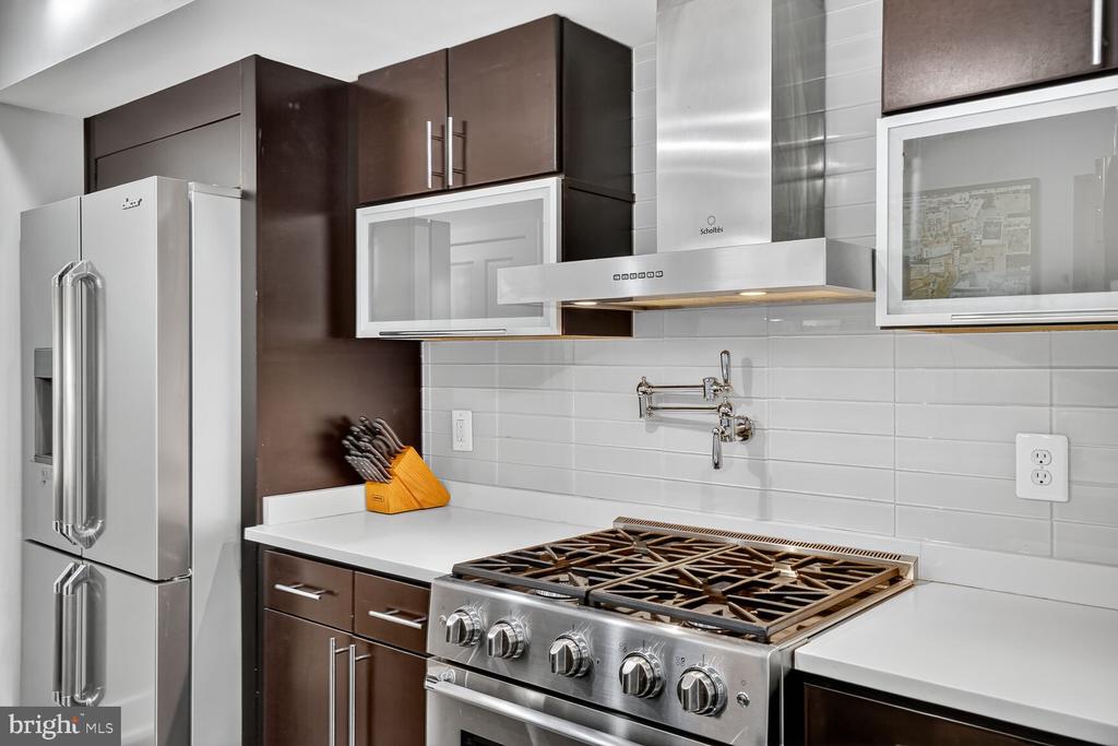 Washington, District of Columbia, 20010, United States, 2 Bedrooms Bedrooms, ,2 BathroomsBathrooms,Residential,For Sale,1975364