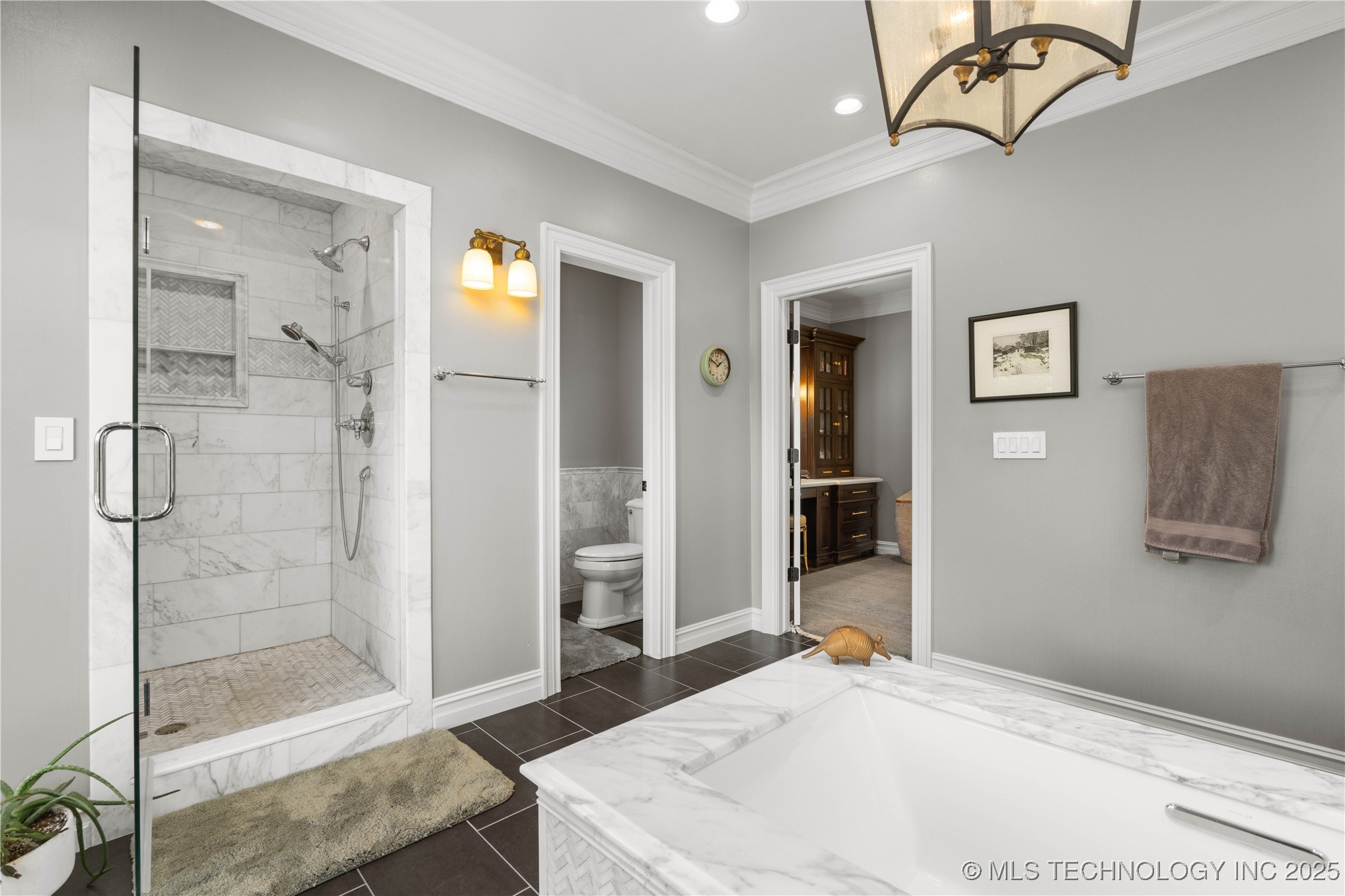 Bixby, Oklahoma, 74008, United States, 4 Bedrooms Bedrooms, ,5 BathroomsBathrooms,Residential,For Sale,1837310