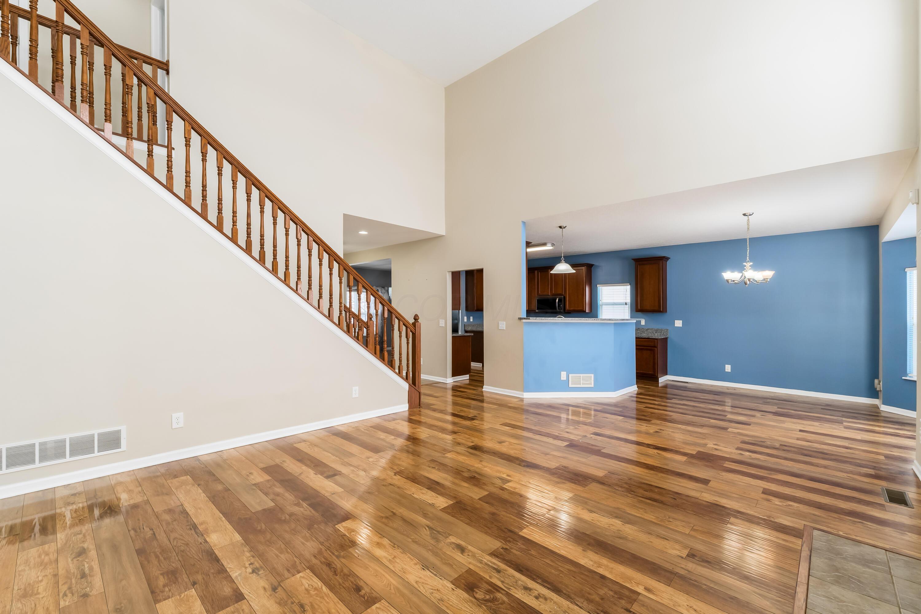 Granville, Ohio, 43023, United States, 5 Bedrooms Bedrooms, ,4 BathroomsBathrooms,Residential,For Sale,2003163