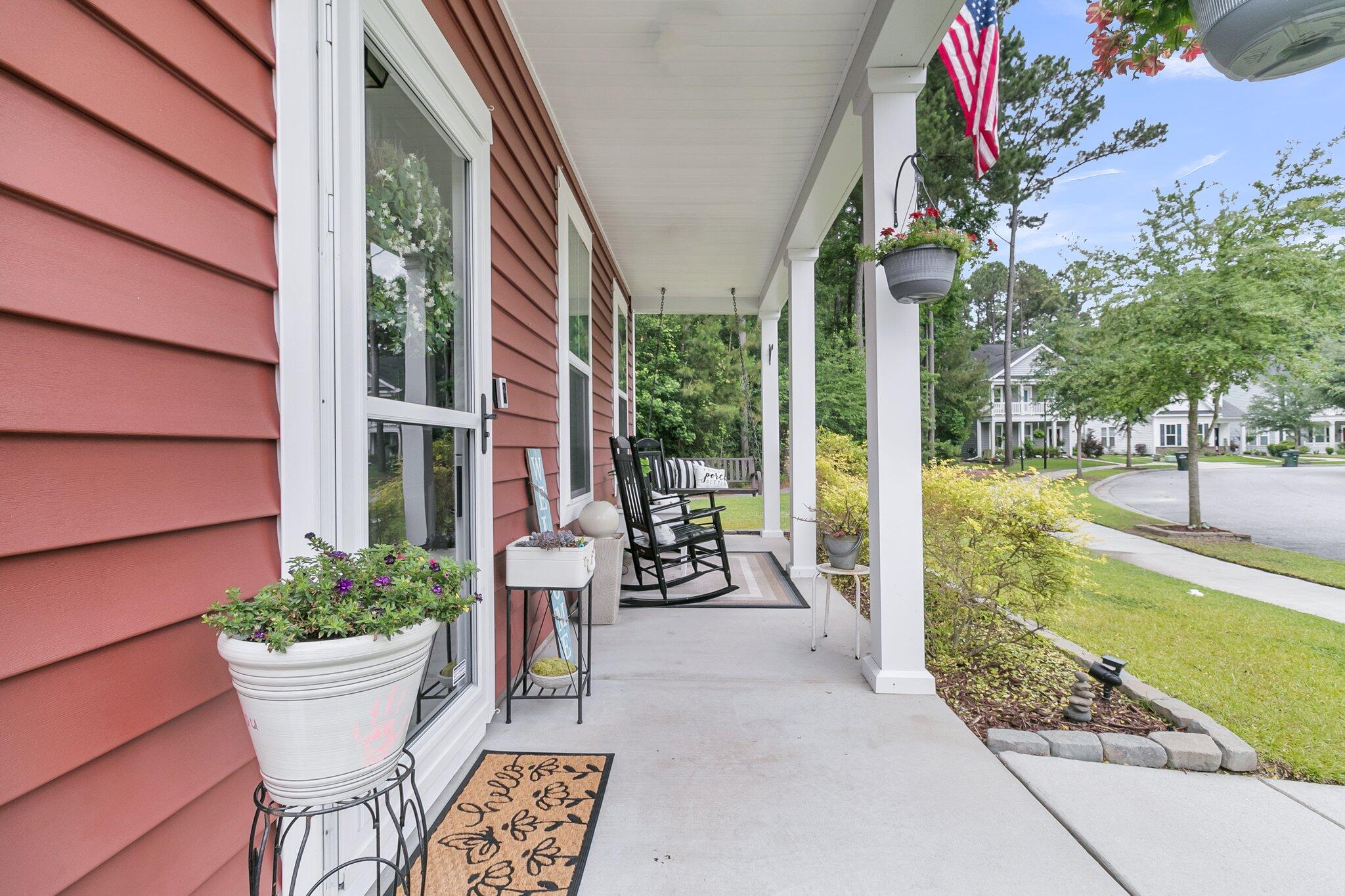 Charleston, South Carolina, 29414, United States, 4 Bedrooms Bedrooms, ,3 BathroomsBathrooms,Residential,For Sale,1979089