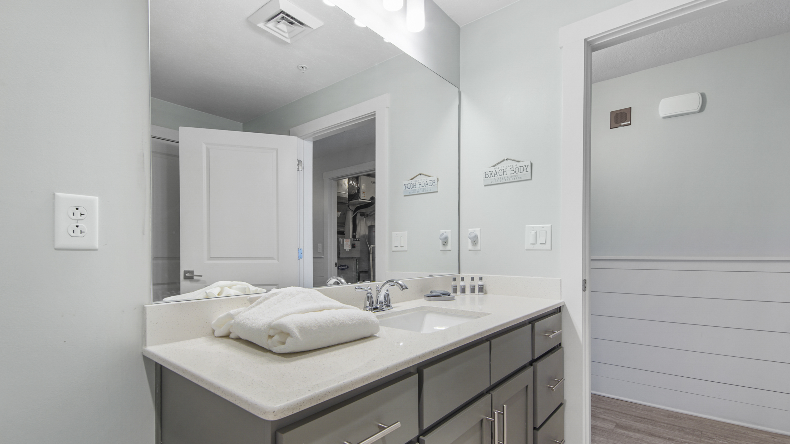 Panama City Beach, Florida, 32413, United States, 3 Bedrooms Bedrooms, ,2 BathroomsBathrooms,Residential,For Sale,1977035