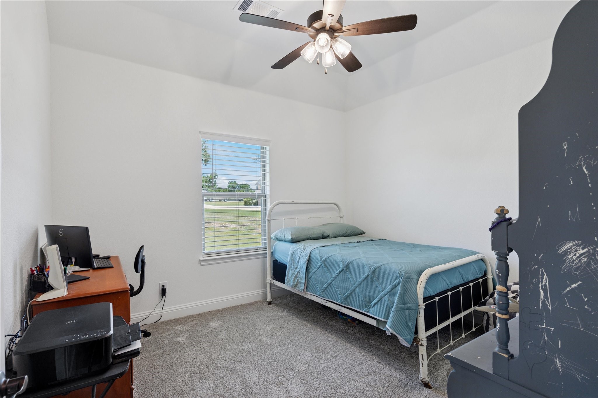 Weatherford, Texas, 76085, United States, 4 Bedrooms Bedrooms, ,3 BathroomsBathrooms,Residential,For Sale,1849963