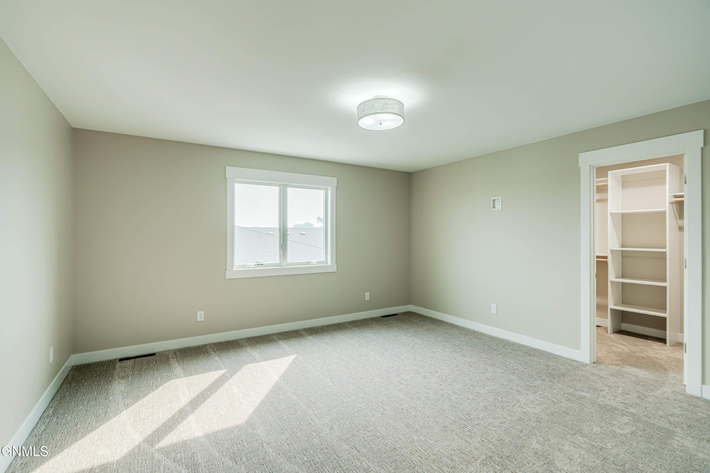 Bismarck, North Dakota, 58504, United States, 3 Bedrooms Bedrooms, ,3 BathroomsBathrooms,Residential,For Sale,1938012