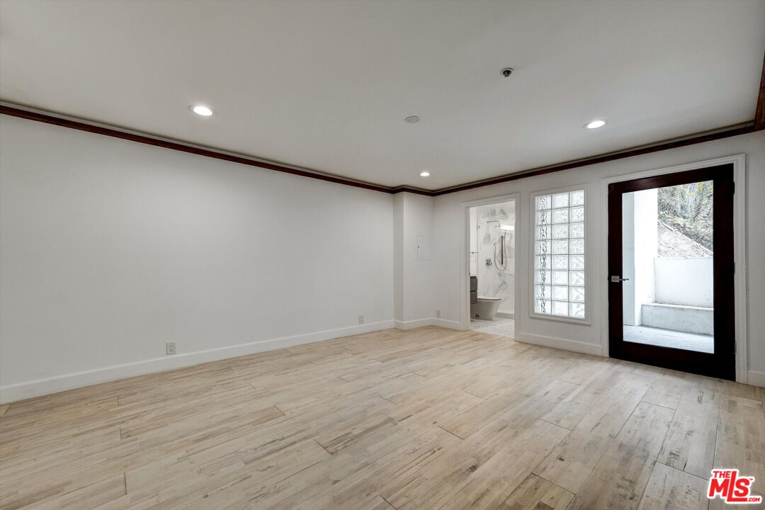 Beverly Hills, California, 90210, United States, 8 Bedrooms Bedrooms, ,3 BathroomsBathrooms,Residential,For Sale,1916732
