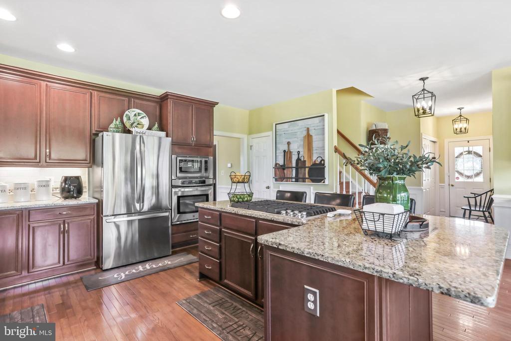 Waterford, Virginia, 20197, United States, 4 Bedrooms Bedrooms, ,5 BathroomsBathrooms,Residential,For Sale,1941290