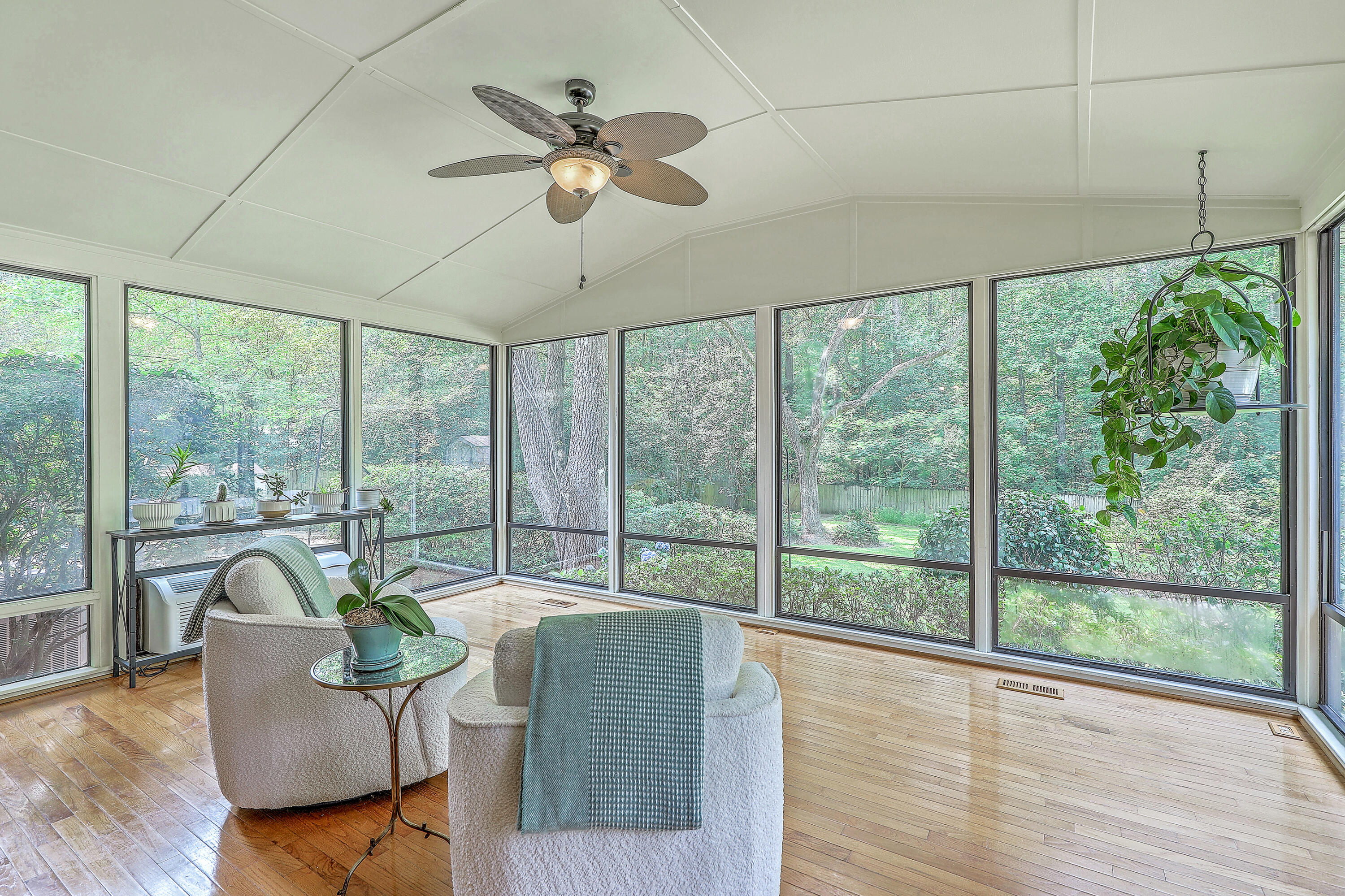 Summerville, South Carolina, 29485, United States, 4 Bedrooms Bedrooms, ,3 BathroomsBathrooms,Residential,For Sale,1922854