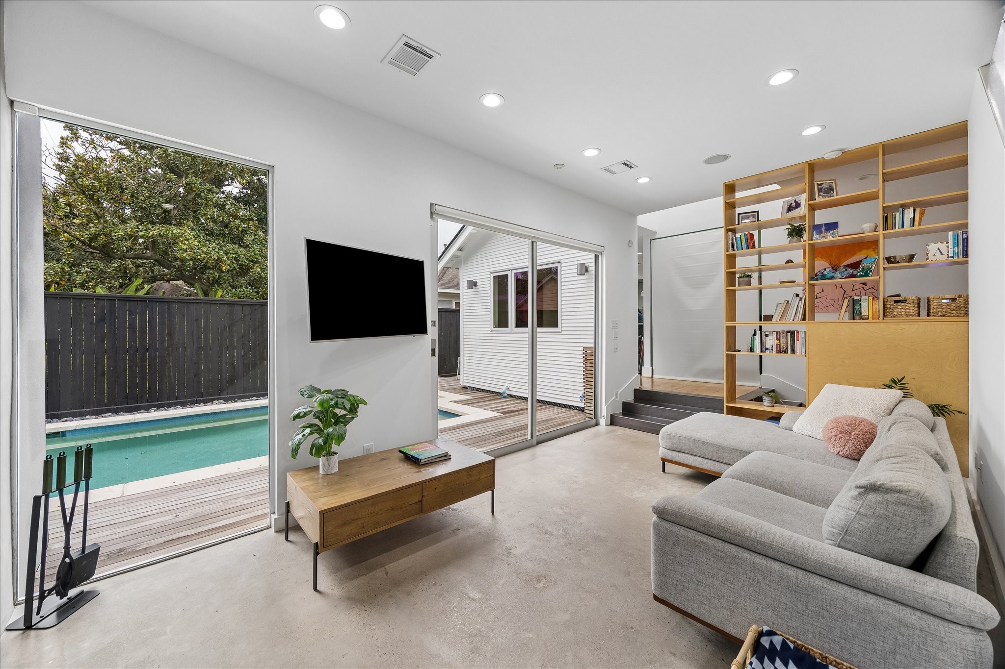  1120 Highland Street - 物件實景