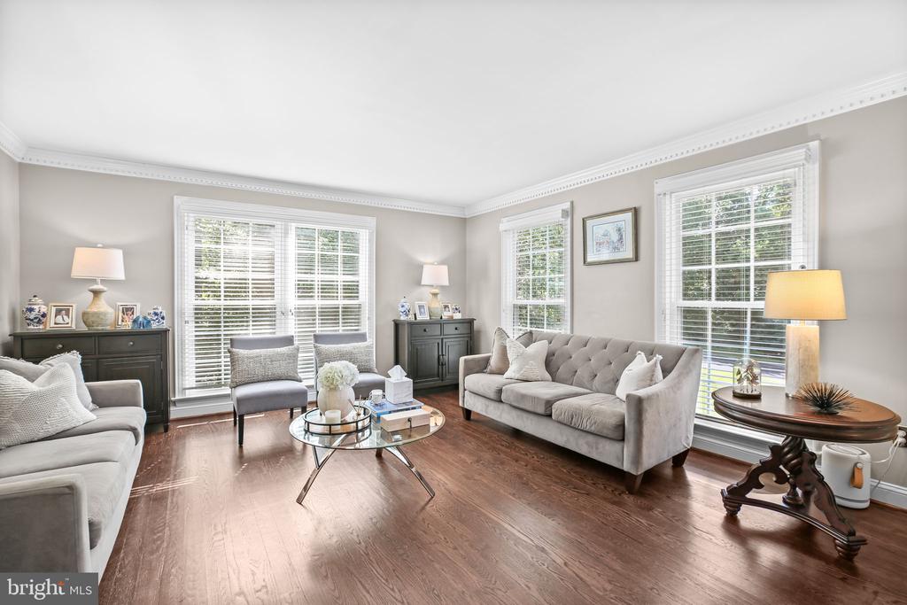 Fredericksburg, Virginia, 22407, United States, 5 Bedrooms Bedrooms, ,5 BathroomsBathrooms,Residential,For Sale,1927805