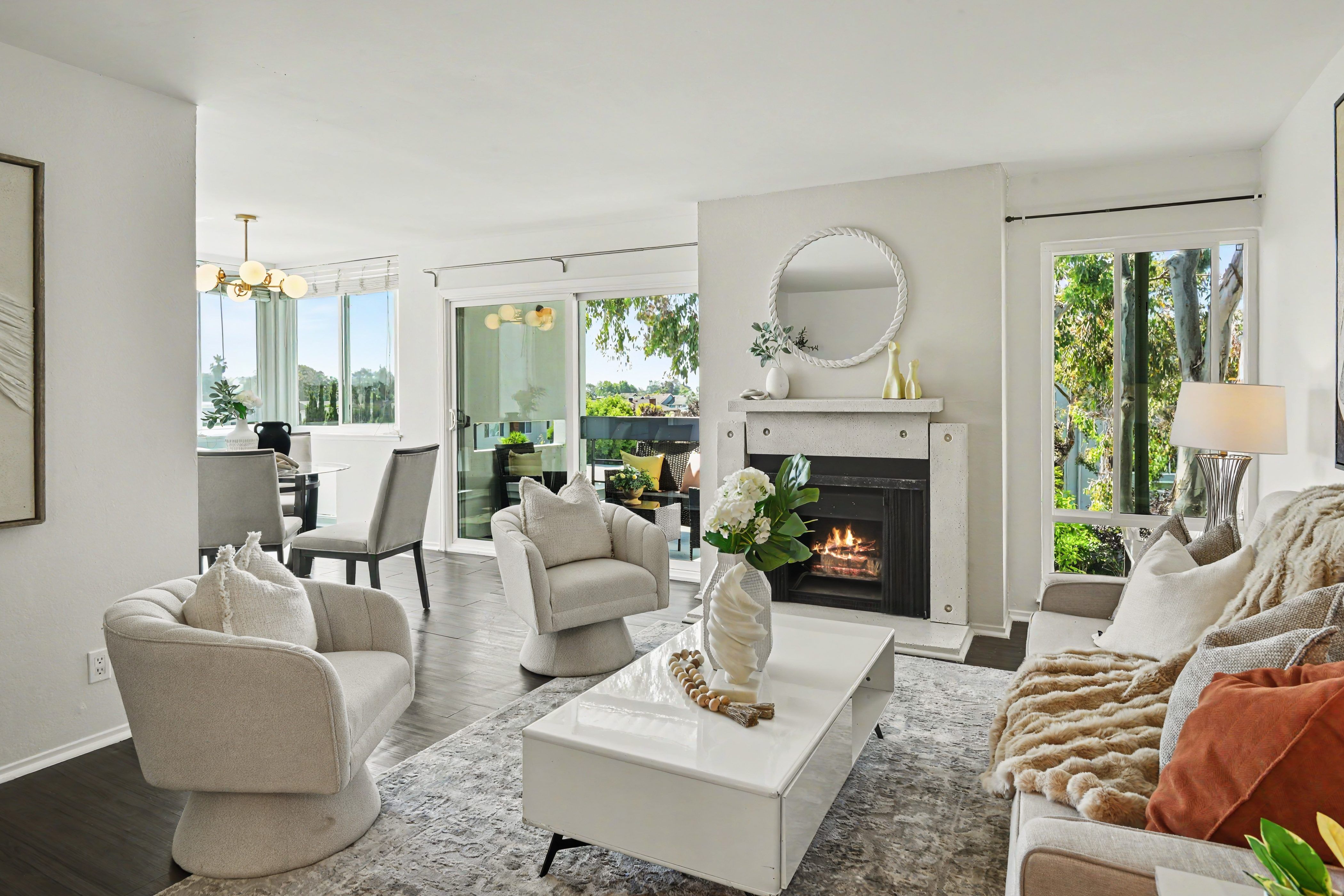  Light-Filled Top-Floor Corner Retreat - 物件實景