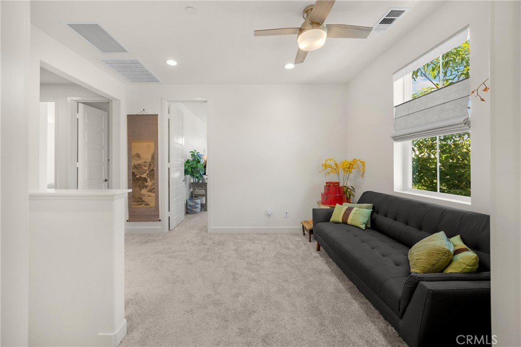 Upland, California, 91784, United States, 3 Bedrooms Bedrooms, ,3 BathroomsBathrooms,Residential,For Sale,1988637