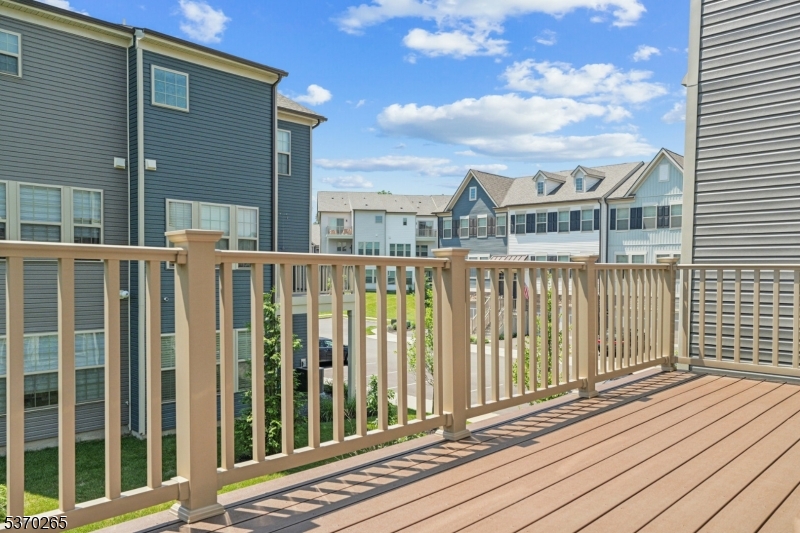 Warren Twp., New Jersey, 07059, United States, 4 Bedrooms Bedrooms, ,4 BathroomsBathrooms,Residential,For Sale,1940451