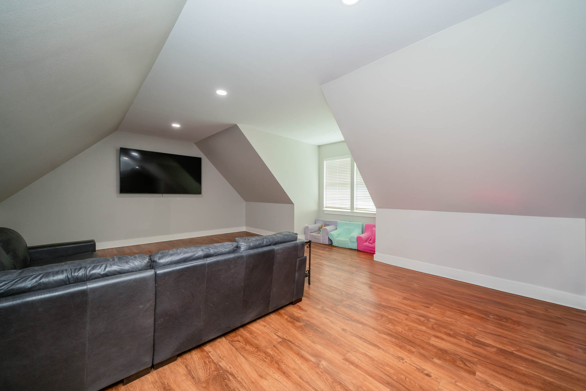 Jacksonville, Texas, 75766, United States, 4 Bedrooms Bedrooms, ,3 BathroomsBathrooms,Residential,For Sale,1978042