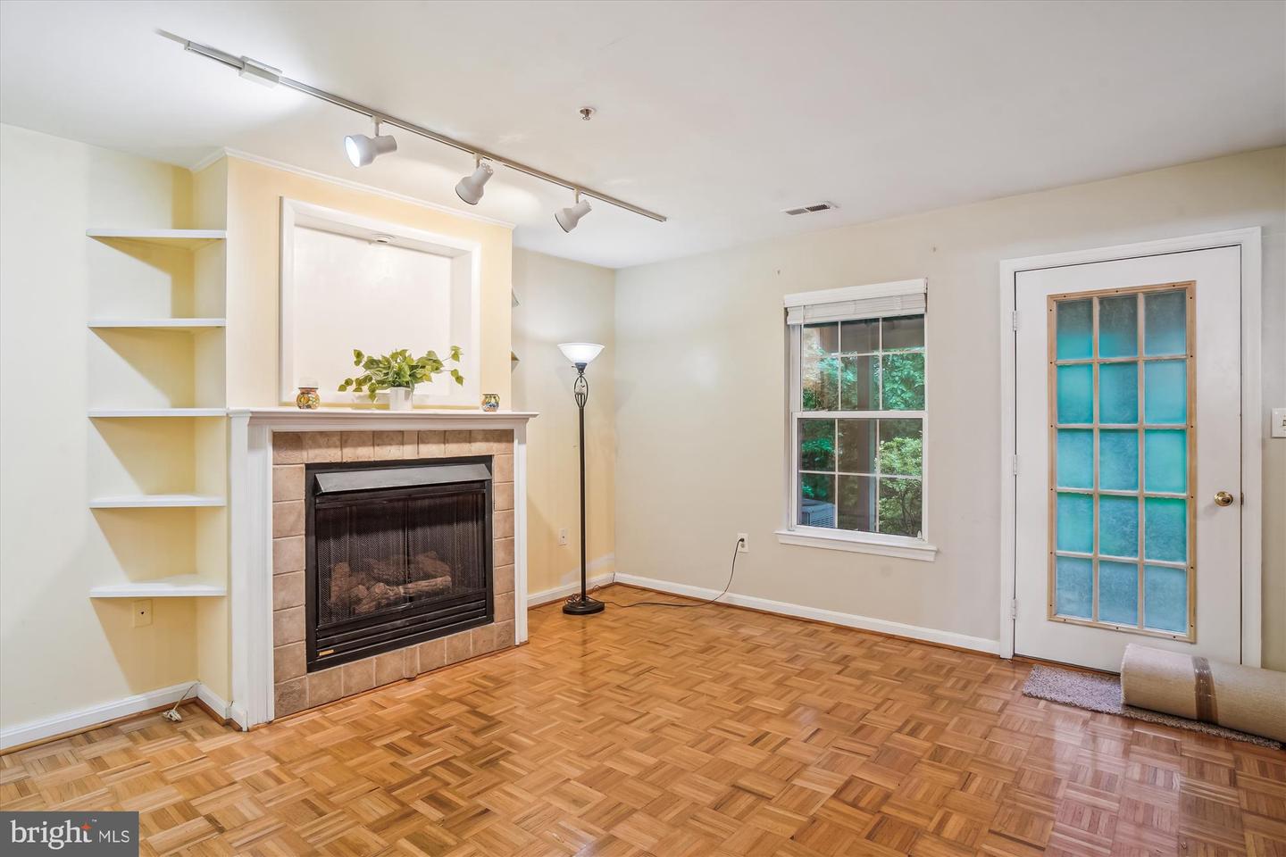 Gaithersburg, Maryland, 20886, United States, 3 Bedrooms Bedrooms, ,4 BathroomsBathrooms,Residential,For Sale,1955929