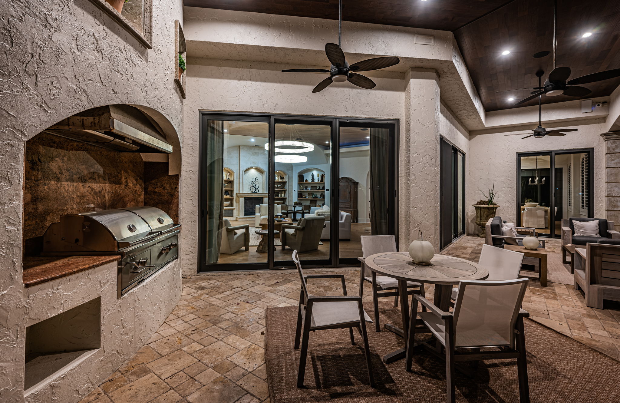 St Petersburg, Florida, 33707, United States, 5 Bedrooms Bedrooms, ,5 BathroomsBathrooms,Residential,For Sale,2007772