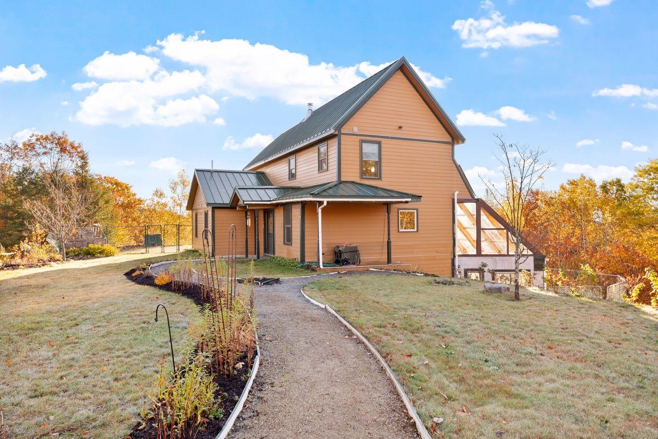 Meredith, New Hampshire, 03253, United States, 2 Bedrooms Bedrooms, ,3 BathroomsBathrooms,Residential,For Sale,1988258