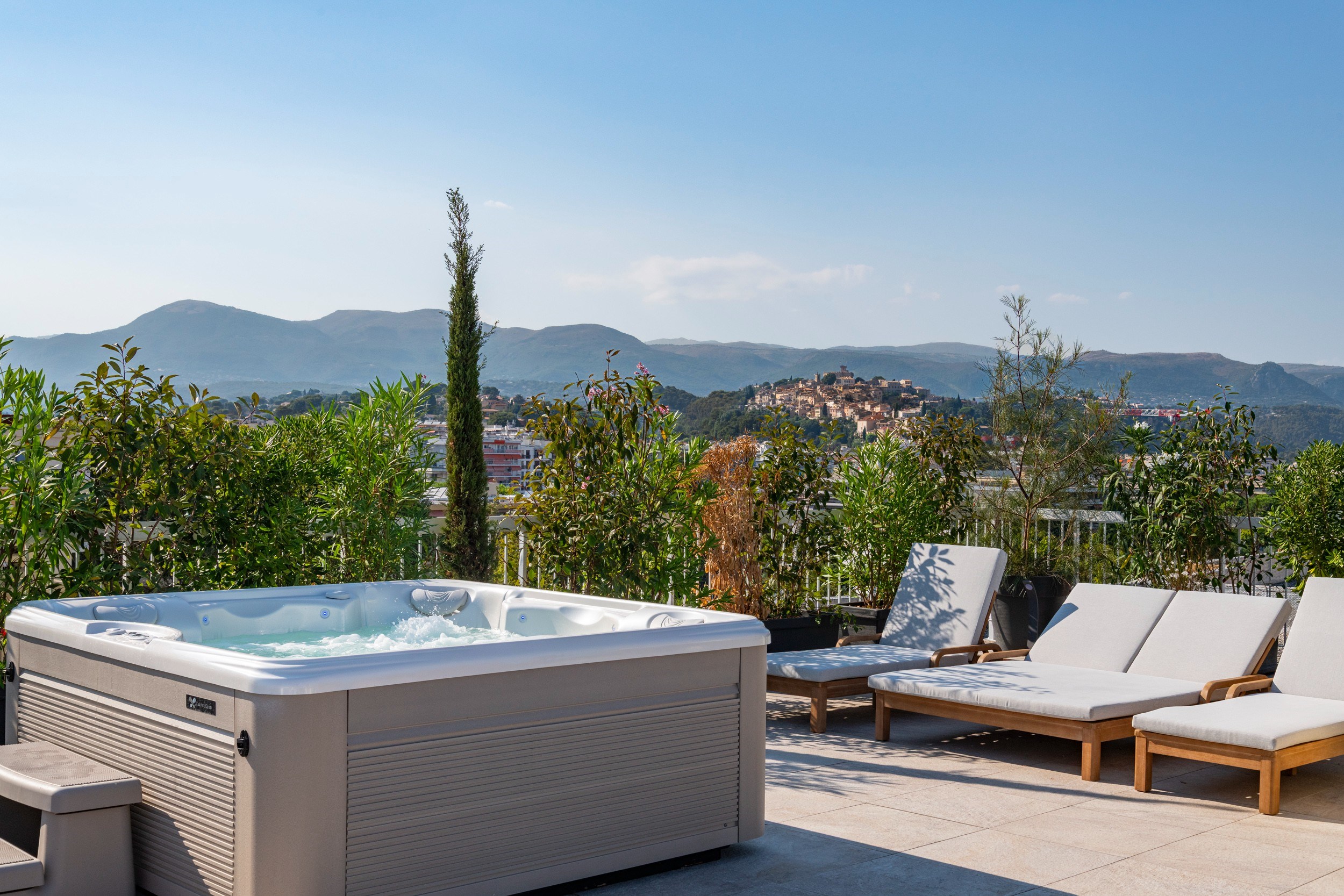  Exceptional top-floor apartment with panoramic sea views and private rooftop te… - 物件實景