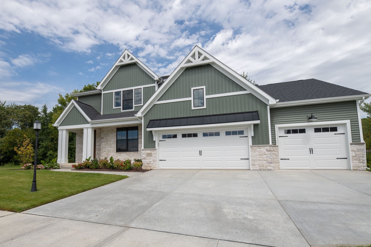 Valparaiso, Indiana, 46383, United States, 4 Bedrooms Bedrooms, ,4 BathroomsBathrooms,Residential,For Sale,1877914