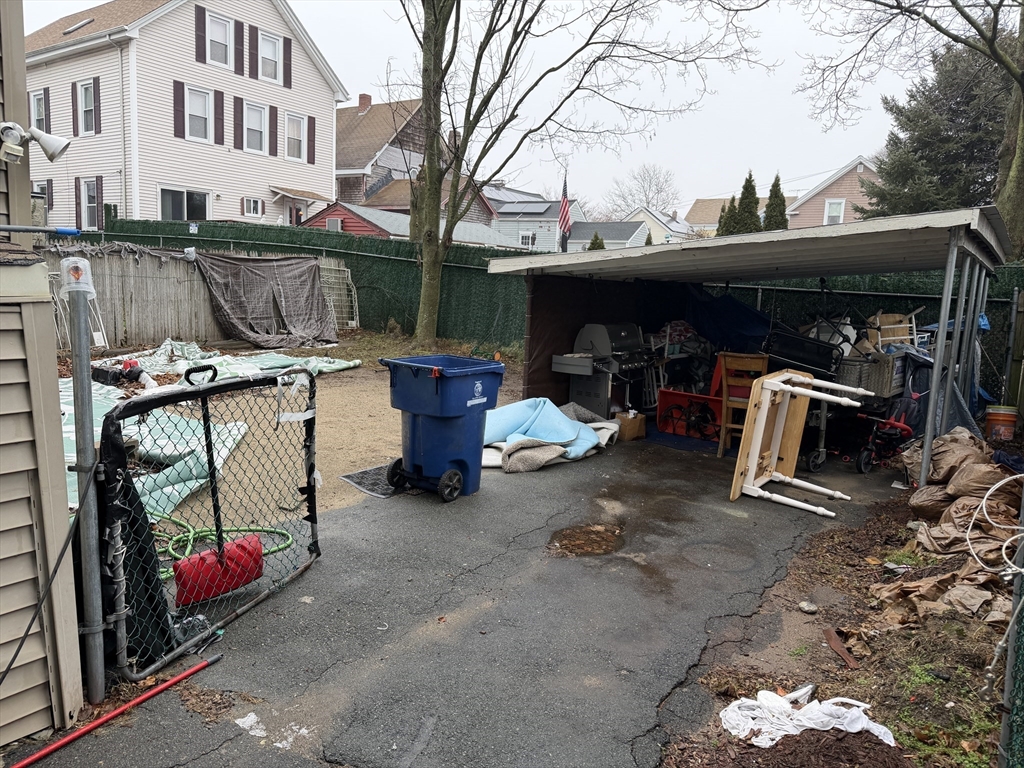 New Bedford, Massachusetts, 02740, United States, 9 Bedrooms Bedrooms, ,3 BathroomsBathrooms,Residential,For Sale,2010406