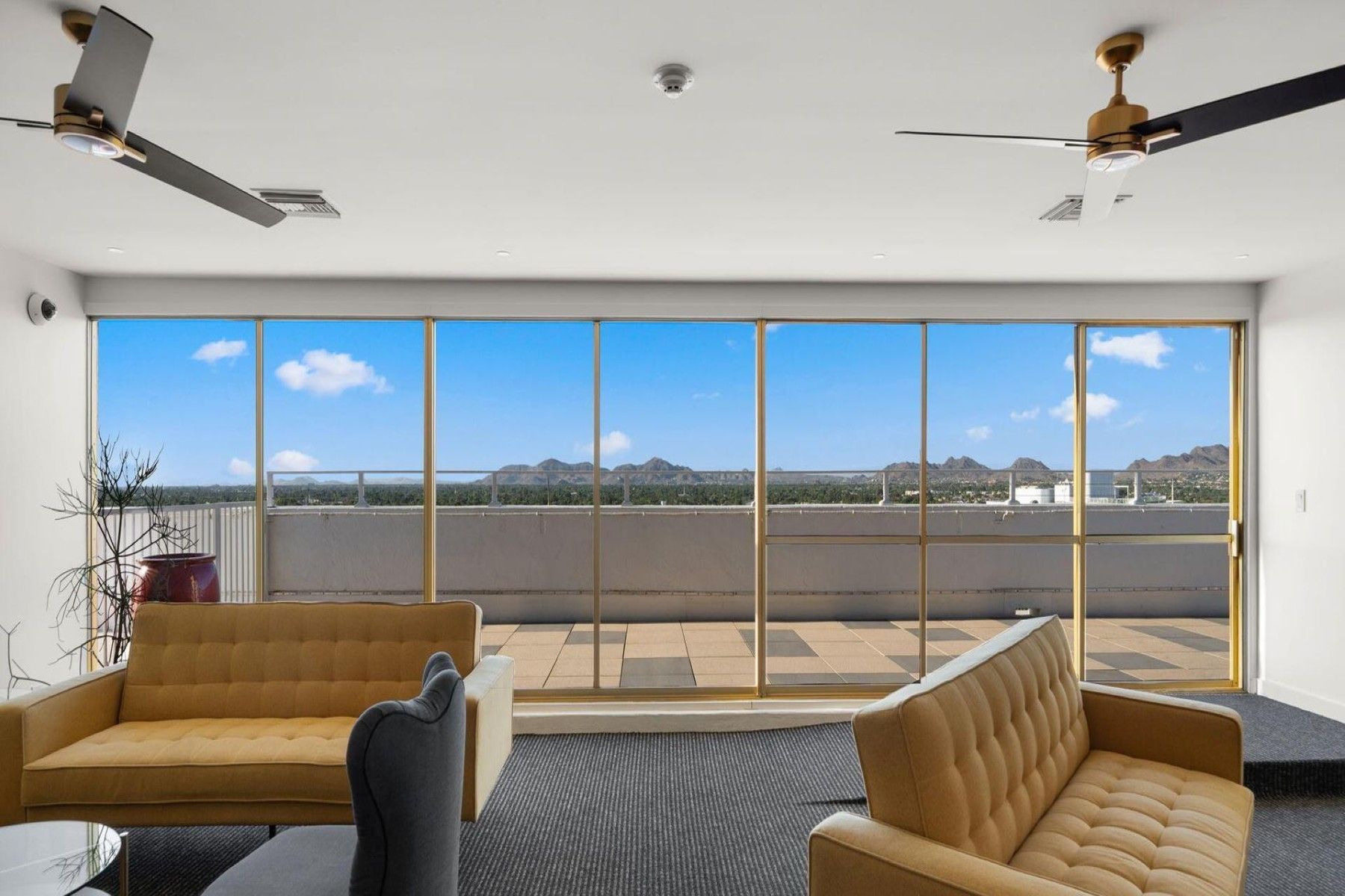  4750 N Central Avenue  Phoenix, AZ - 物件實景