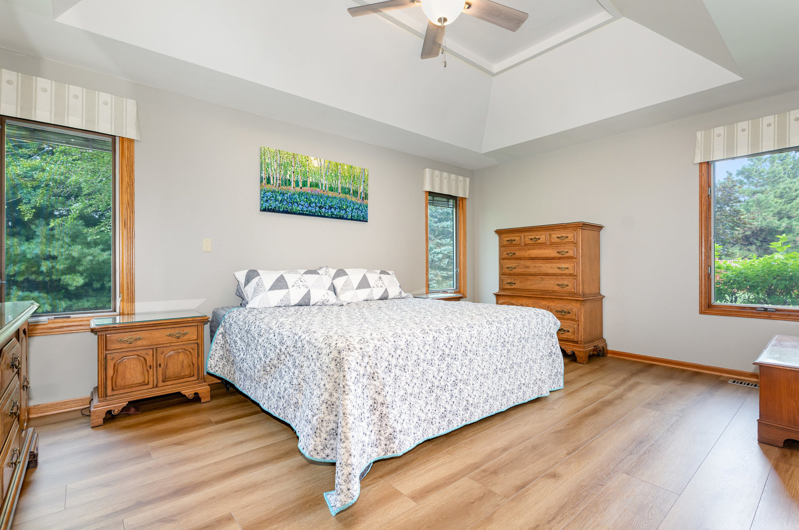 Shorewood, Illinois, 60404, United States, 3 Bedrooms Bedrooms, ,3 BathroomsBathrooms,Residential,For Sale,1937616