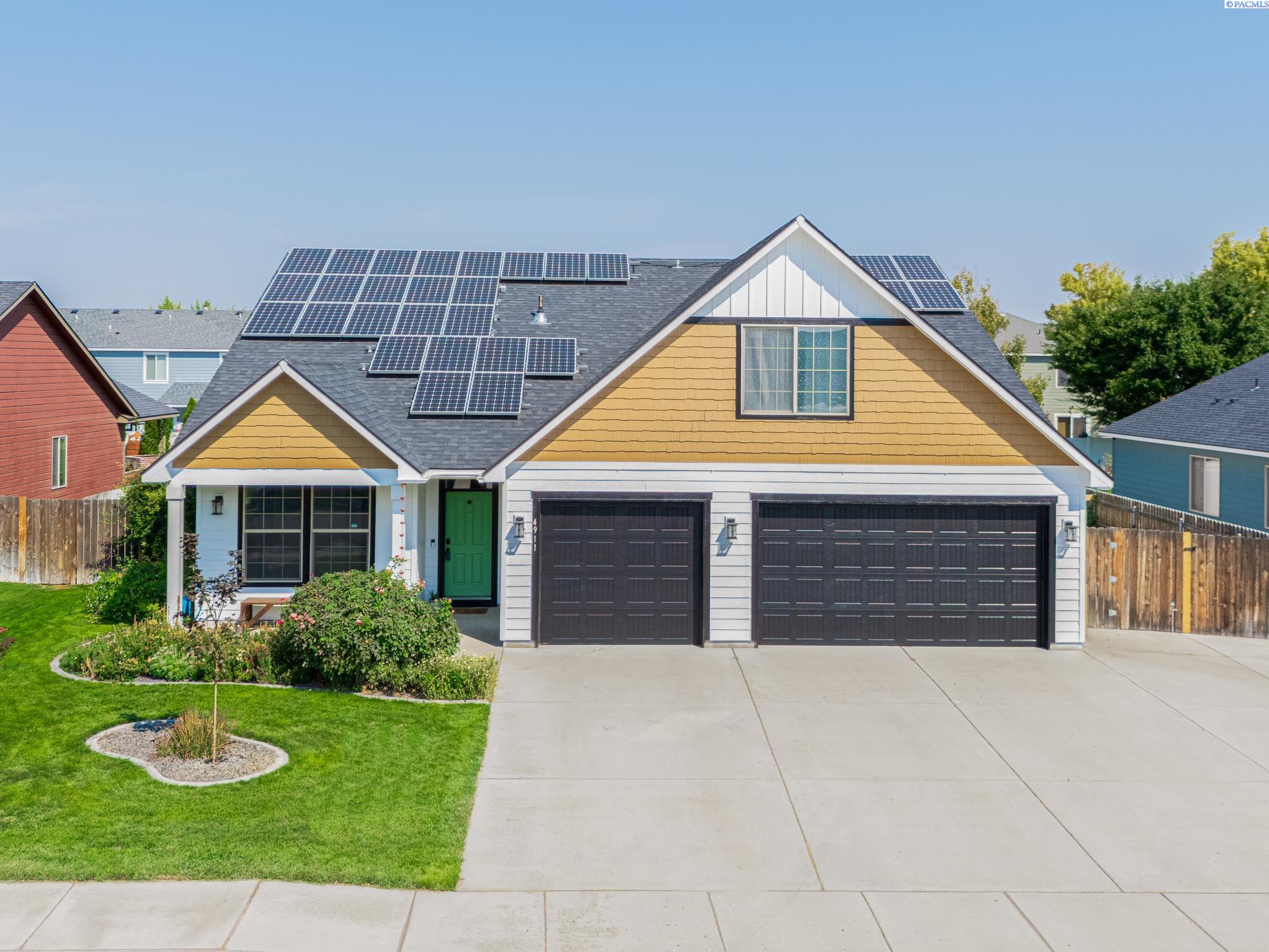 Pasco, Washington, 99301, United States, 4 Bedrooms Bedrooms, ,3 BathroomsBathrooms,Residential,For Sale,1933417