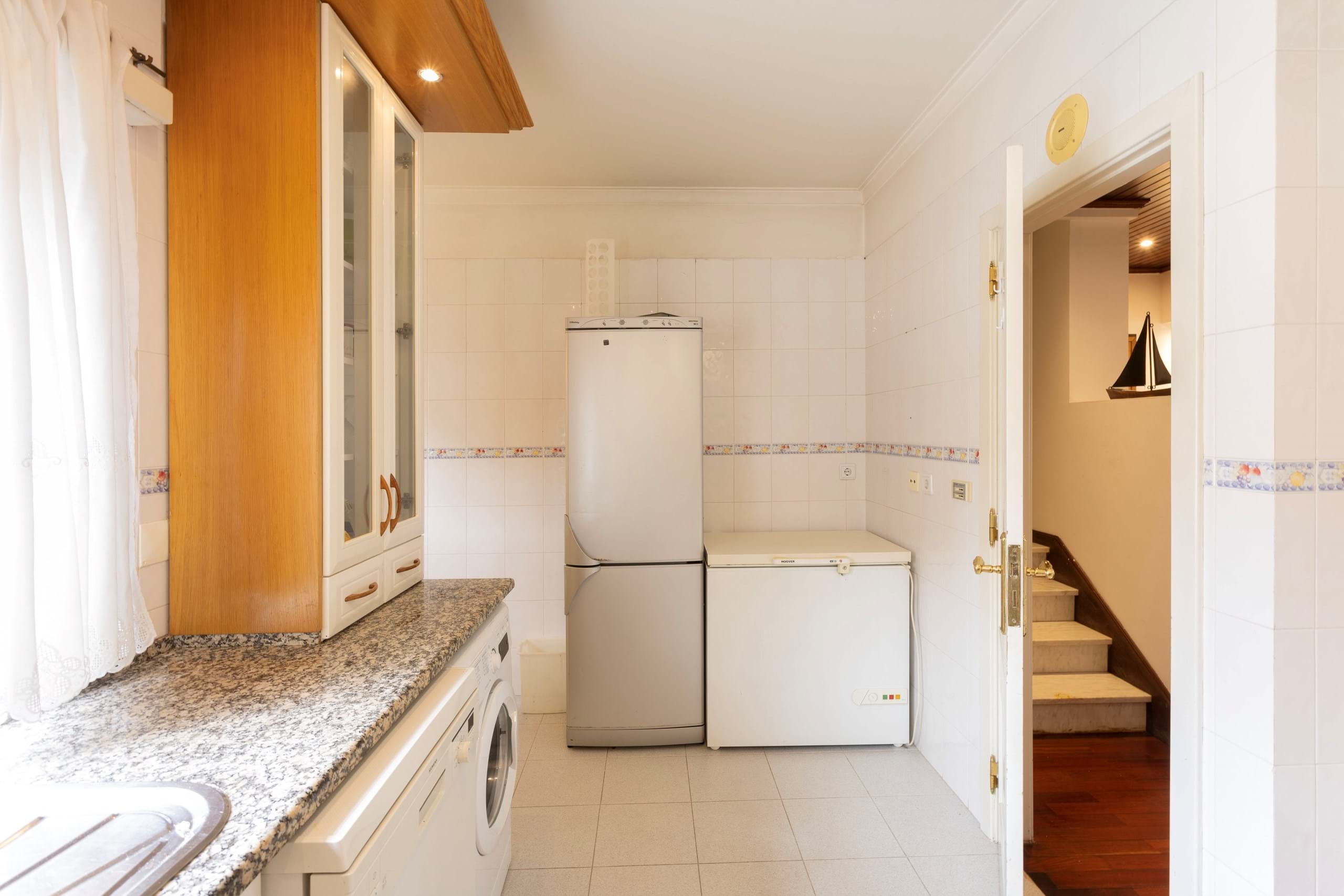 Lisboa, Lisbon, 1070-071, PT, 4 Bedrooms Bedrooms, ,3 BathroomsBathrooms,Residential,For Sale,1735800