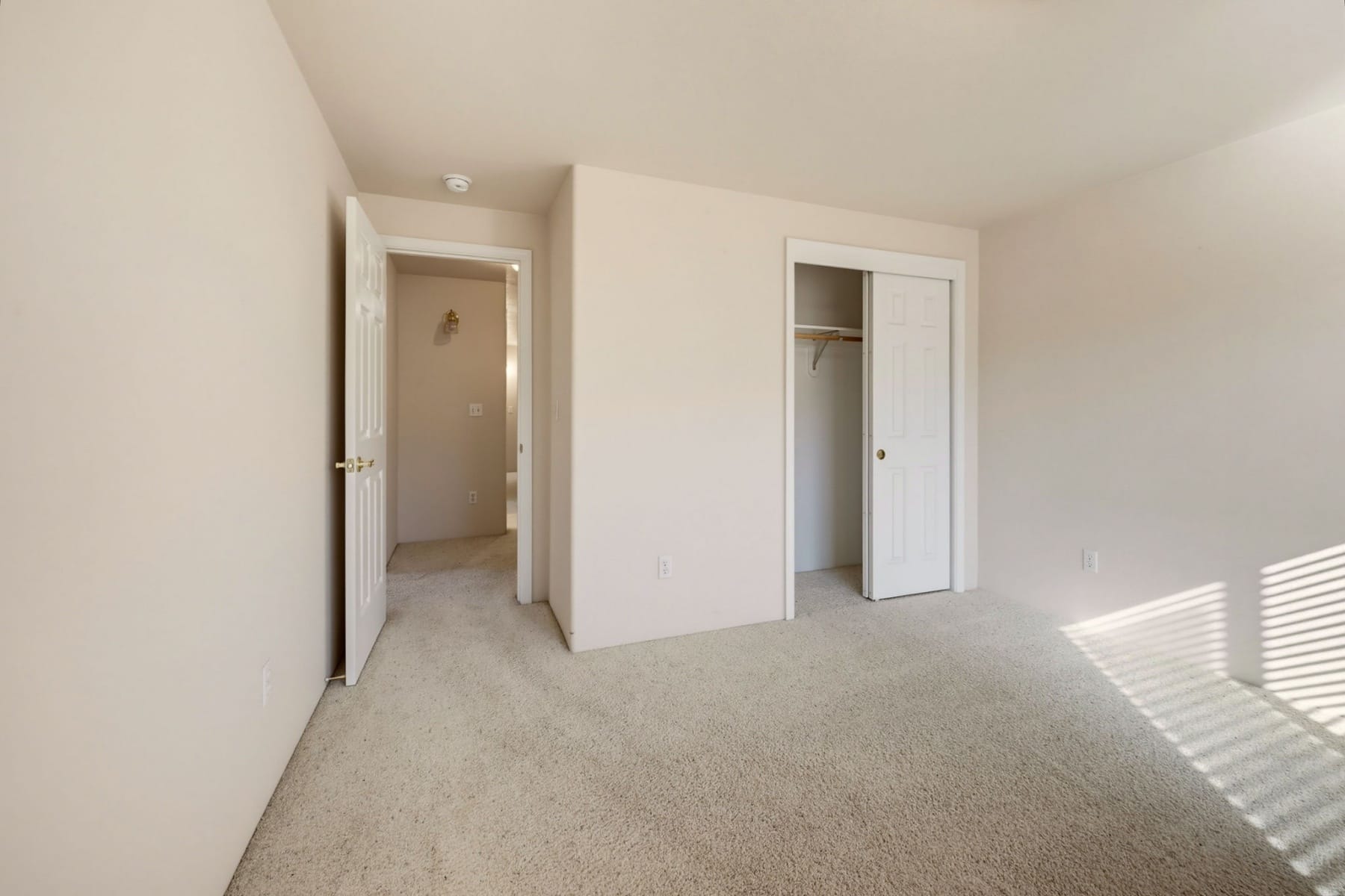  2300 Savannah Drive Central Point, OR 97502 - 物件實景