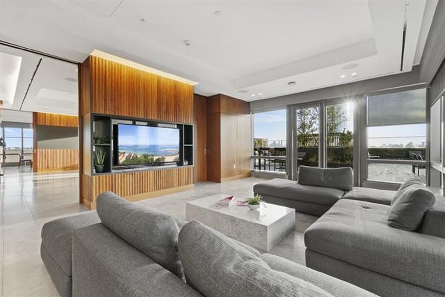  75 Park Lane South, Jc, Downtown, NJ, 07310 - 物件實景