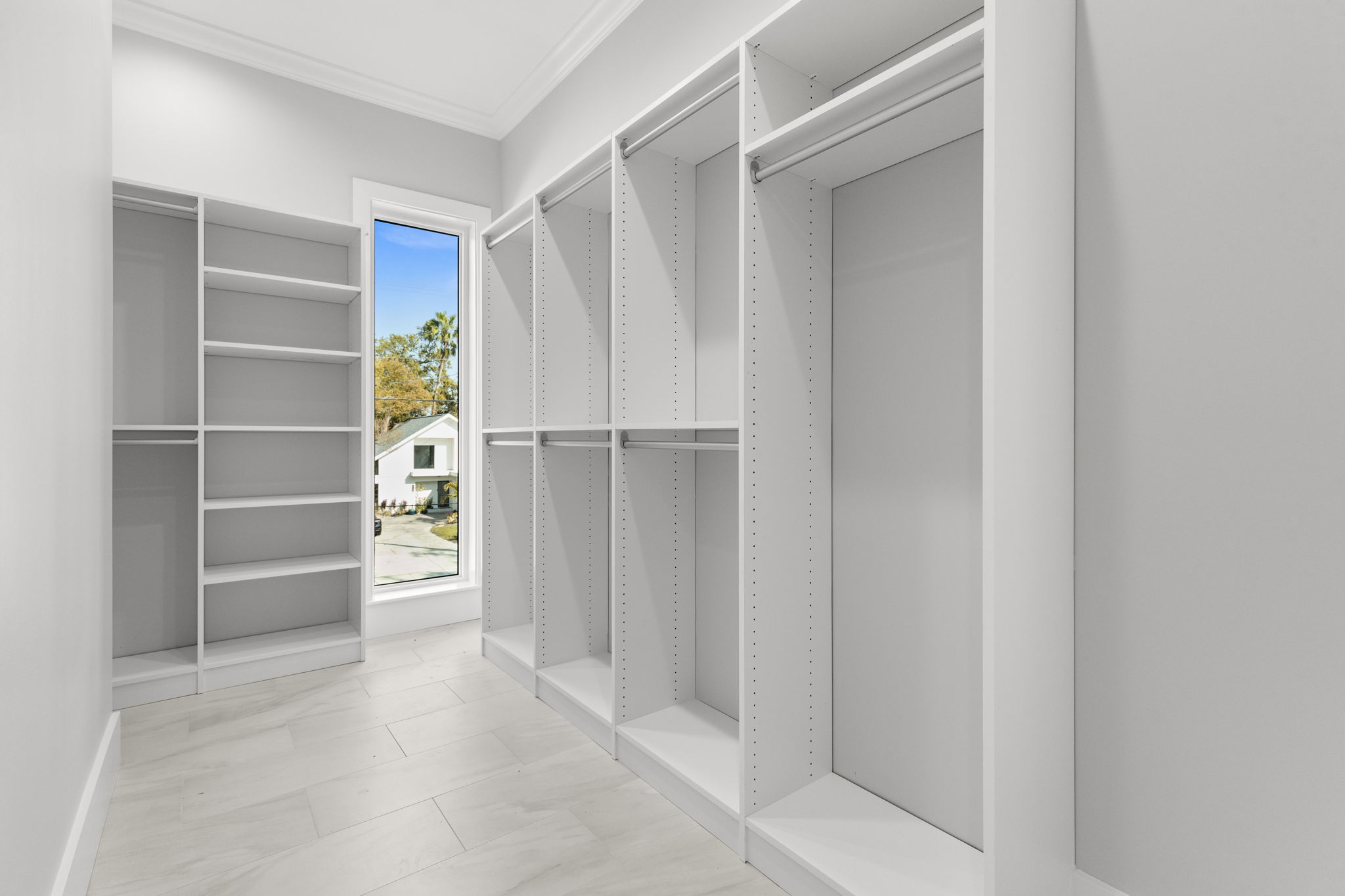 Tampa, Florida, 33609, United States, 3 Bedrooms Bedrooms, ,4 BathroomsBathrooms,Residential,For Sale,1900707