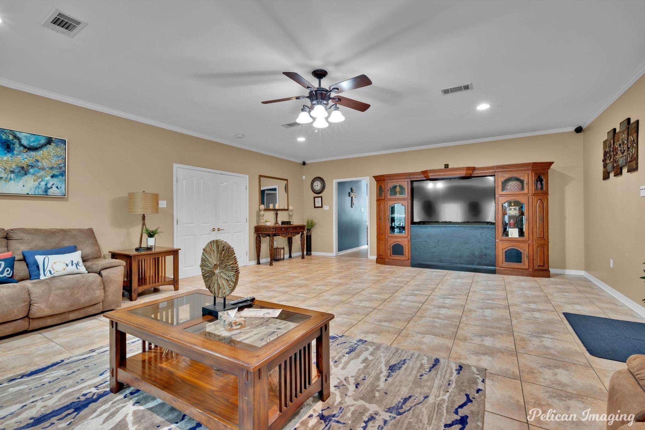 Natchitoches, Louisiana, 71457, United States, 5 Bedrooms Bedrooms, ,3 BathroomsBathrooms,Residential,For Sale,1993825