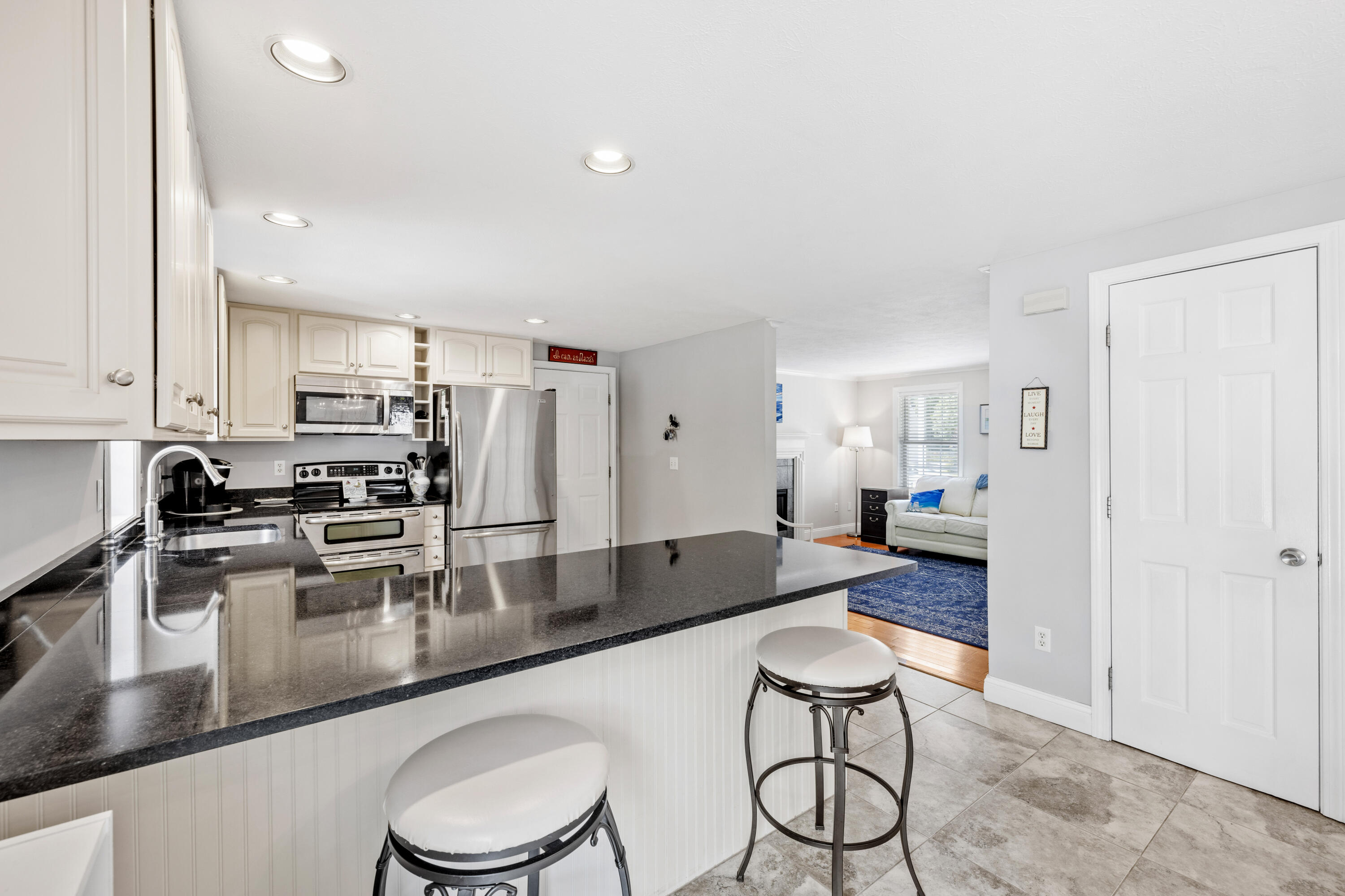 Kennebunk, Maine, 04043, United States, 4 Bedrooms Bedrooms, ,3 BathroomsBathrooms,Residential,For Sale,1901134