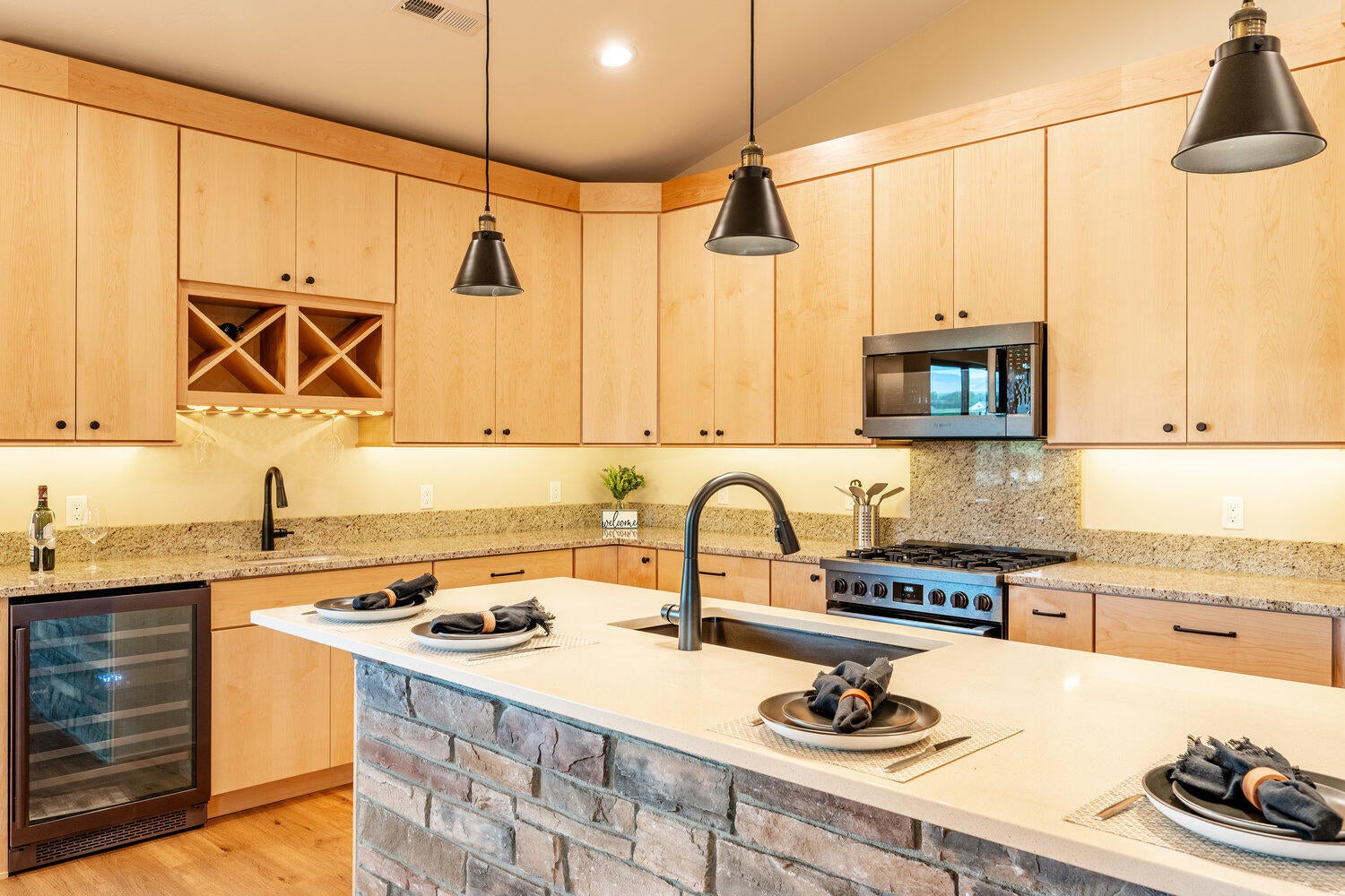 Sheridan, Wyoming, 82801, United States, 4 Bedrooms Bedrooms, ,3 BathroomsBathrooms,Residential,For Sale,1981646