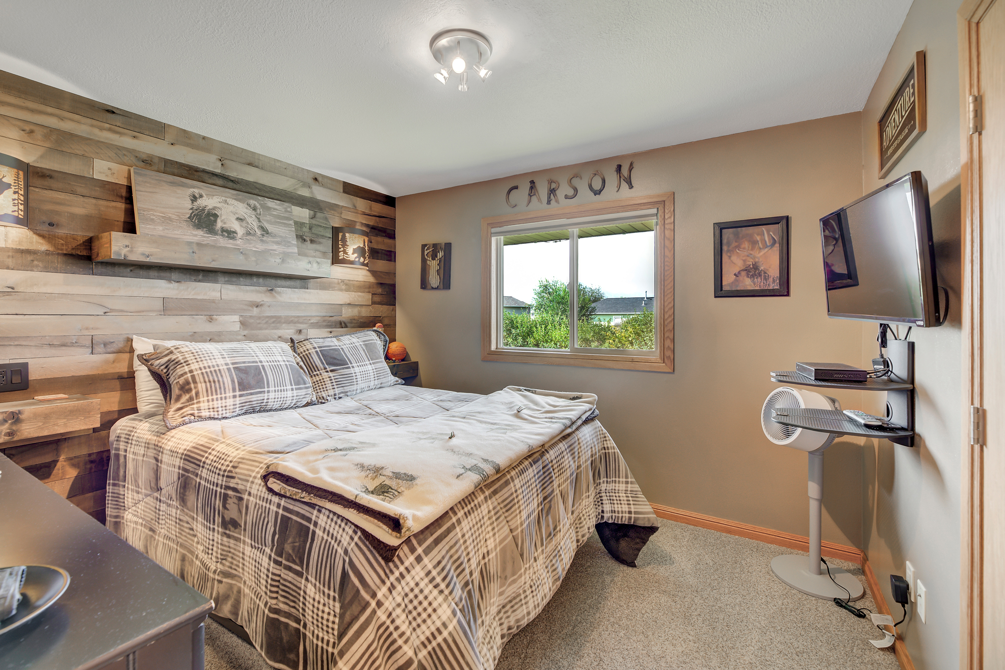 Helena, Montana, 59602, United States, 4 Bedrooms Bedrooms, ,3 BathroomsBathrooms,Residential,For Sale,1983426