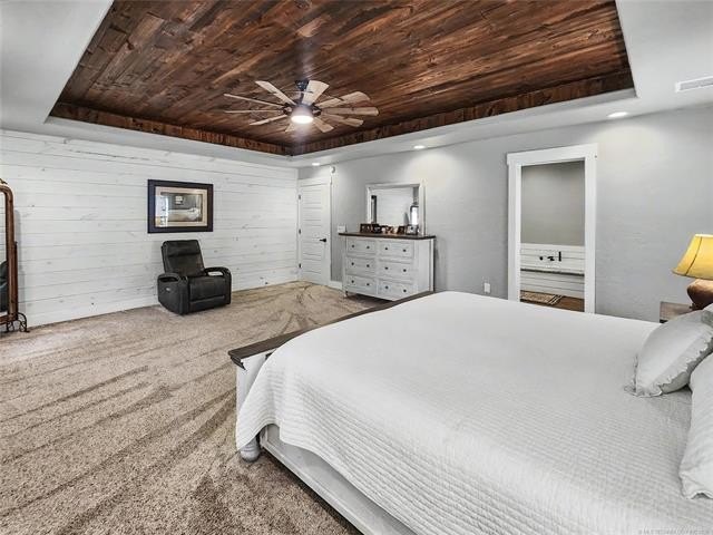 Tahlequah, Oklahoma, 74464, United States, 4 Bedrooms Bedrooms, ,4 BathroomsBathrooms,Residential,For Sale,2040103