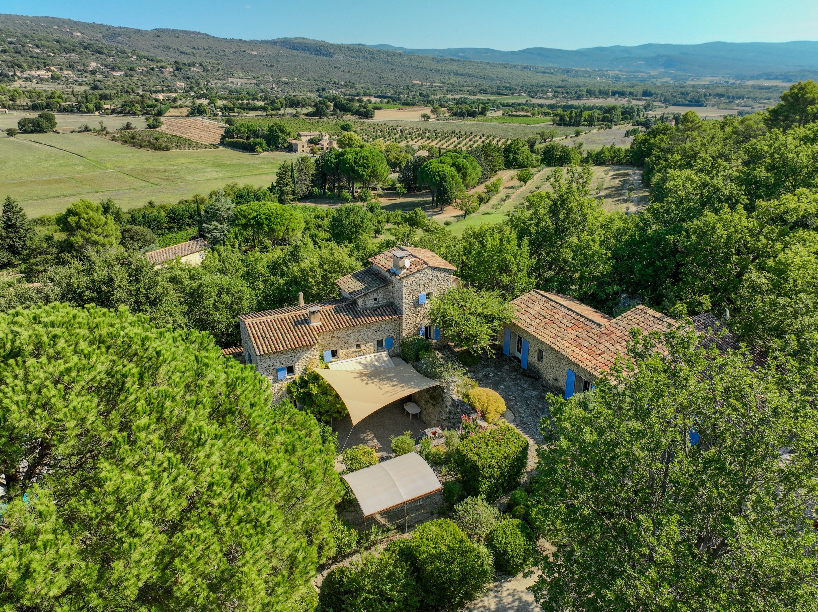  Elegant Provençal Property with Views over Gordes - 物件實景