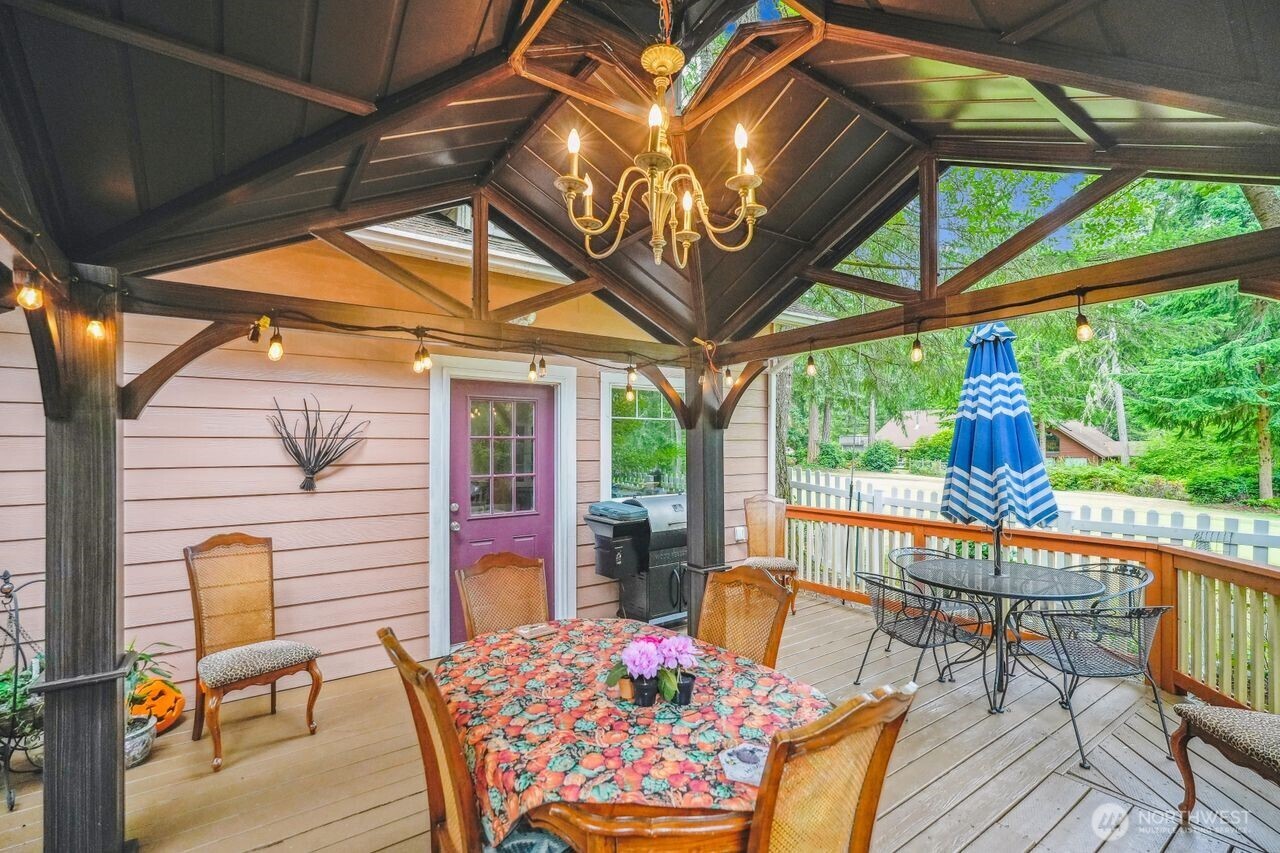 Anderson Island, Washington, 98303, United States, 3 Bedrooms Bedrooms, ,2 BathroomsBathrooms,Residential,For Sale,1908522