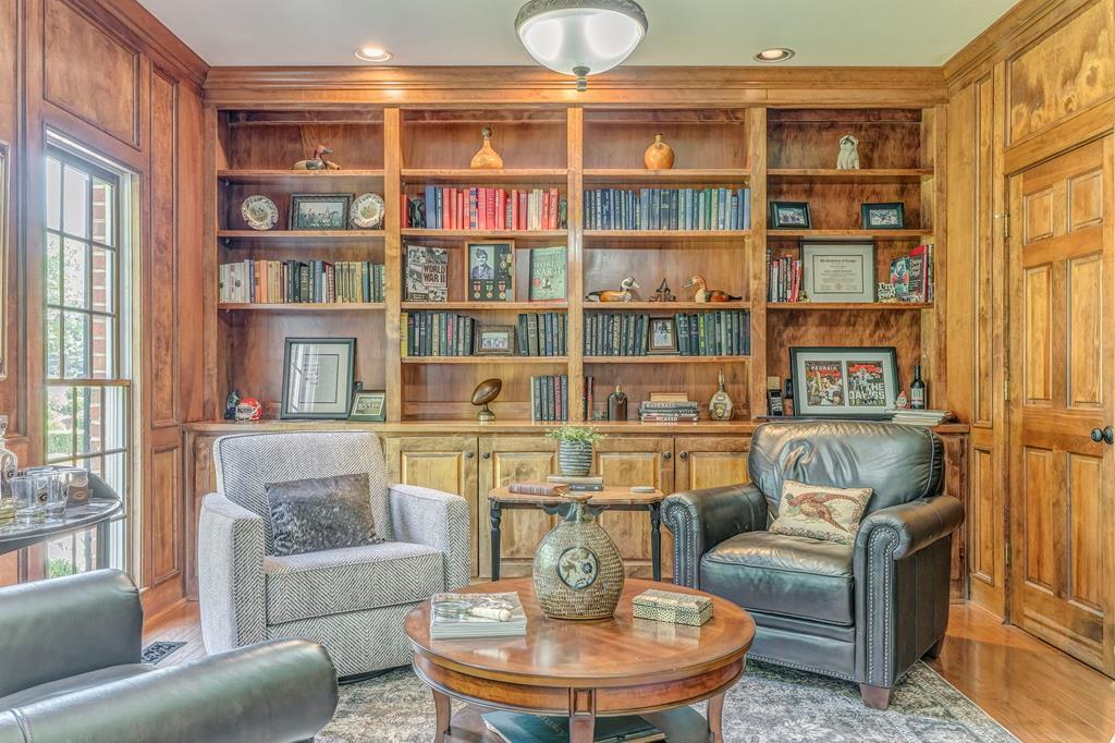 DALTON, Georgia, 30720, United States, 4 Bedrooms Bedrooms, ,4 BathroomsBathrooms,Residential,For Sale,1885970