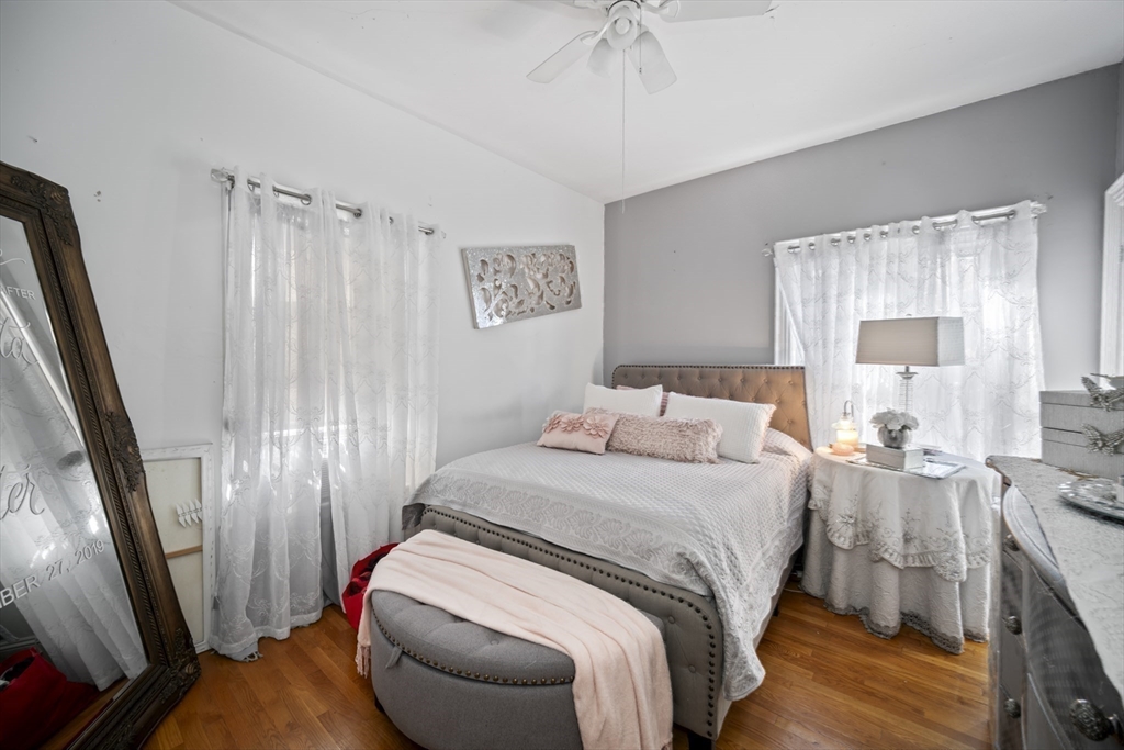 Lynn, Massachusetts, 01902, United States, 5 Bedrooms Bedrooms, ,3 BathroomsBathrooms,Residential,For Sale,1996647