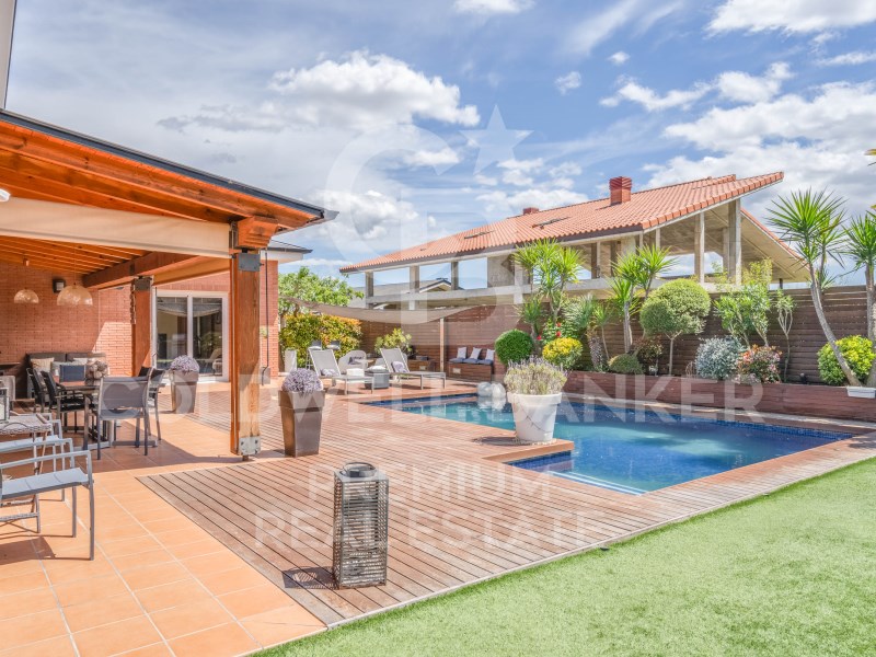 Sant Quirze del Vallès, Catalonia, ES, 5 Bedrooms Bedrooms, ,5 BathroomsBathrooms,Residential,For Sale,1526030