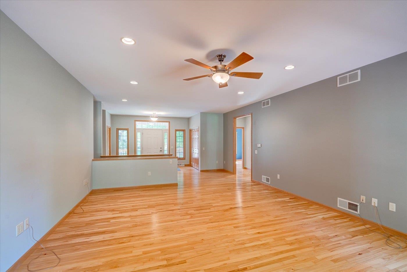 Cross Plains, Wisconsin, 53528, United States, 4 Bedrooms Bedrooms, ,3 BathroomsBathrooms,Residential,For Sale,1914222